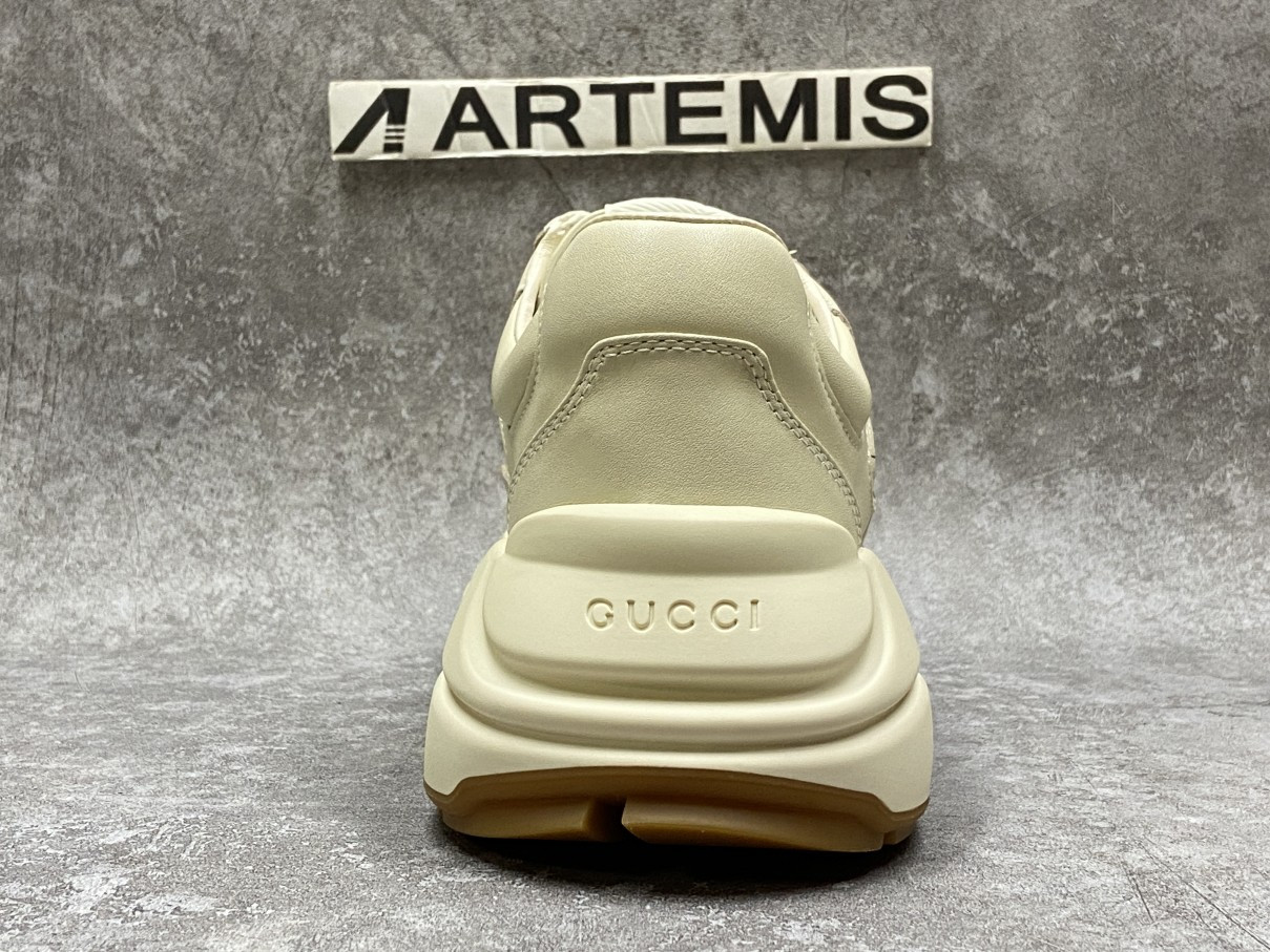 G*u*i Rhyton x Disney