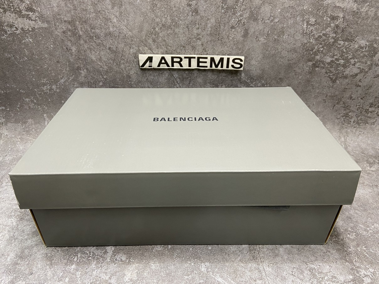 Balenciga Speed Black White Green sneaker