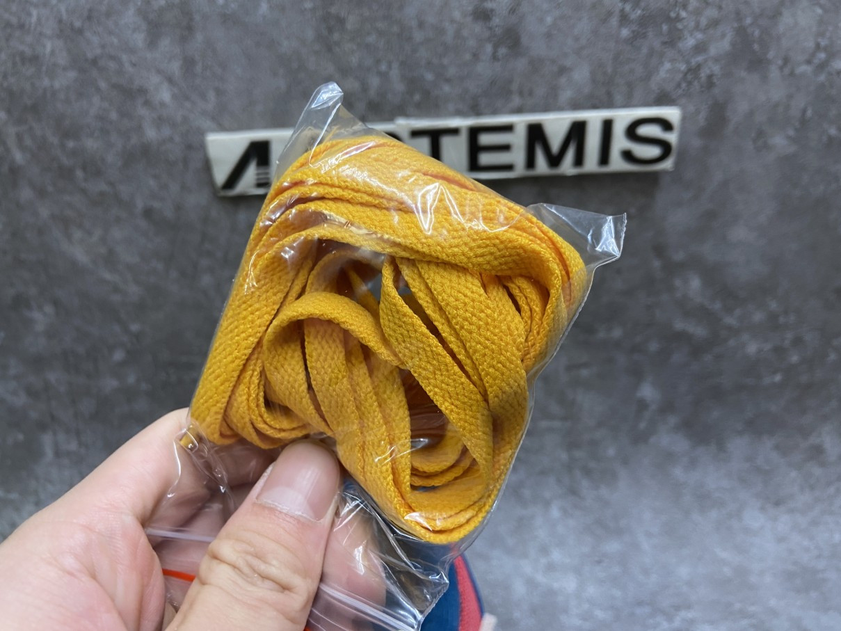 Air Jordan 4 Retro Union Guava Ice