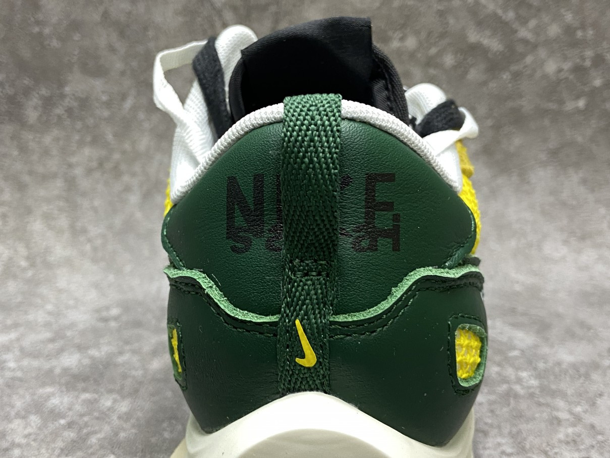 Nike Vaporwaffle Sacai Tour Yellow Stadium Green