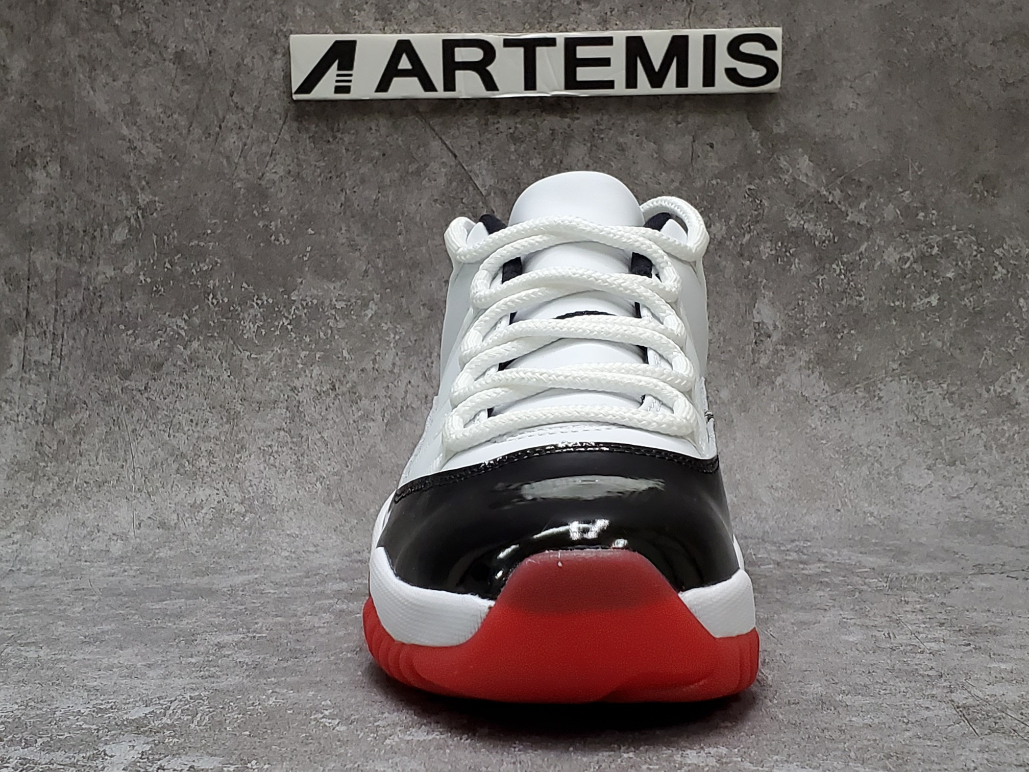 Air Jordan 11 Retro Low 