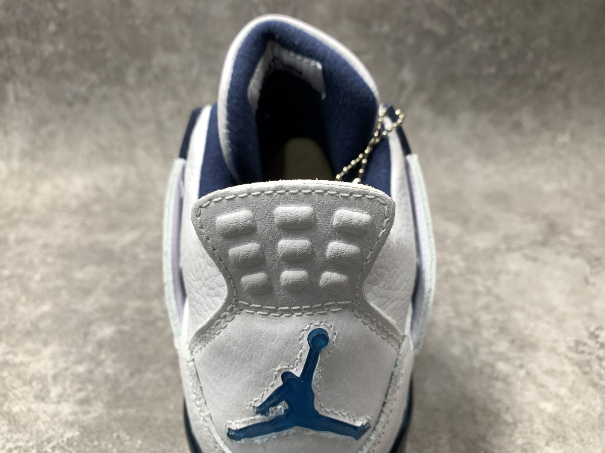 Air Jordan 4 Retro Columbia