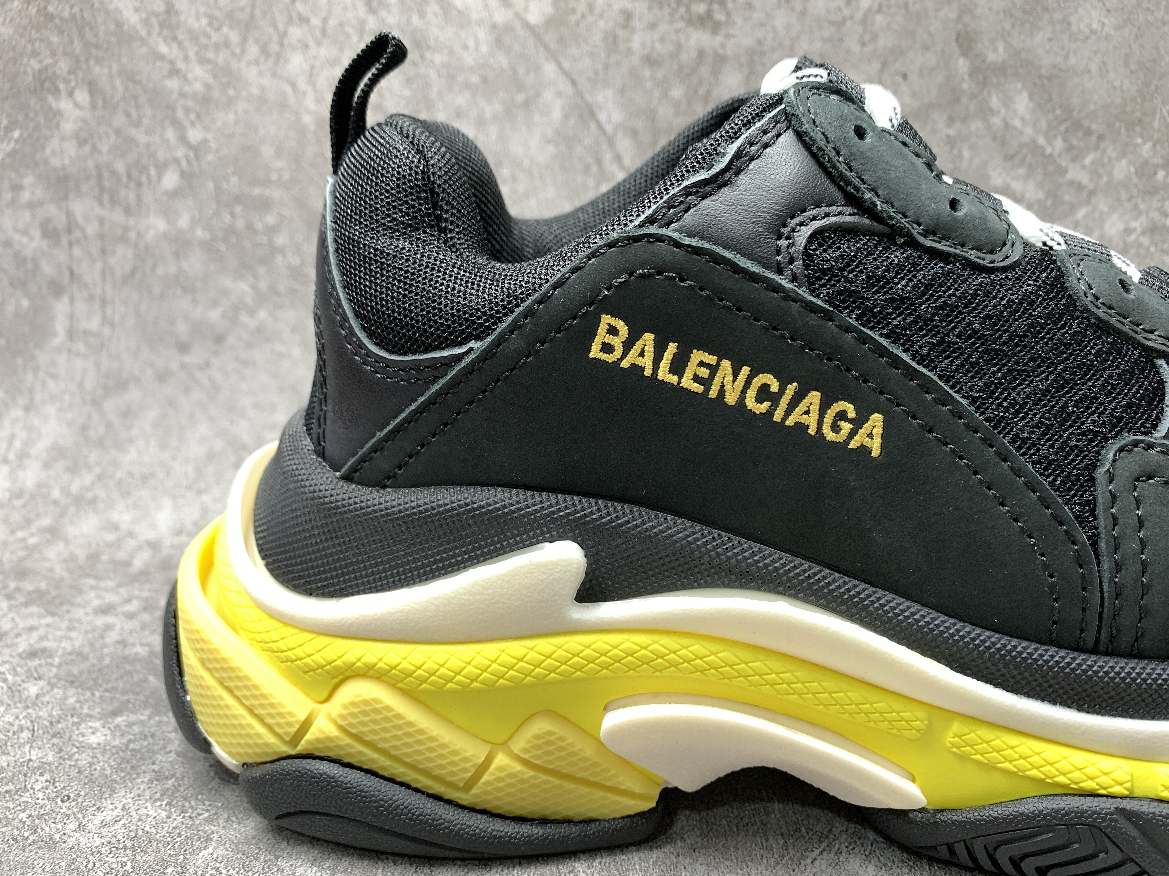 Balenciga Triple S Sneaker Black Yellow