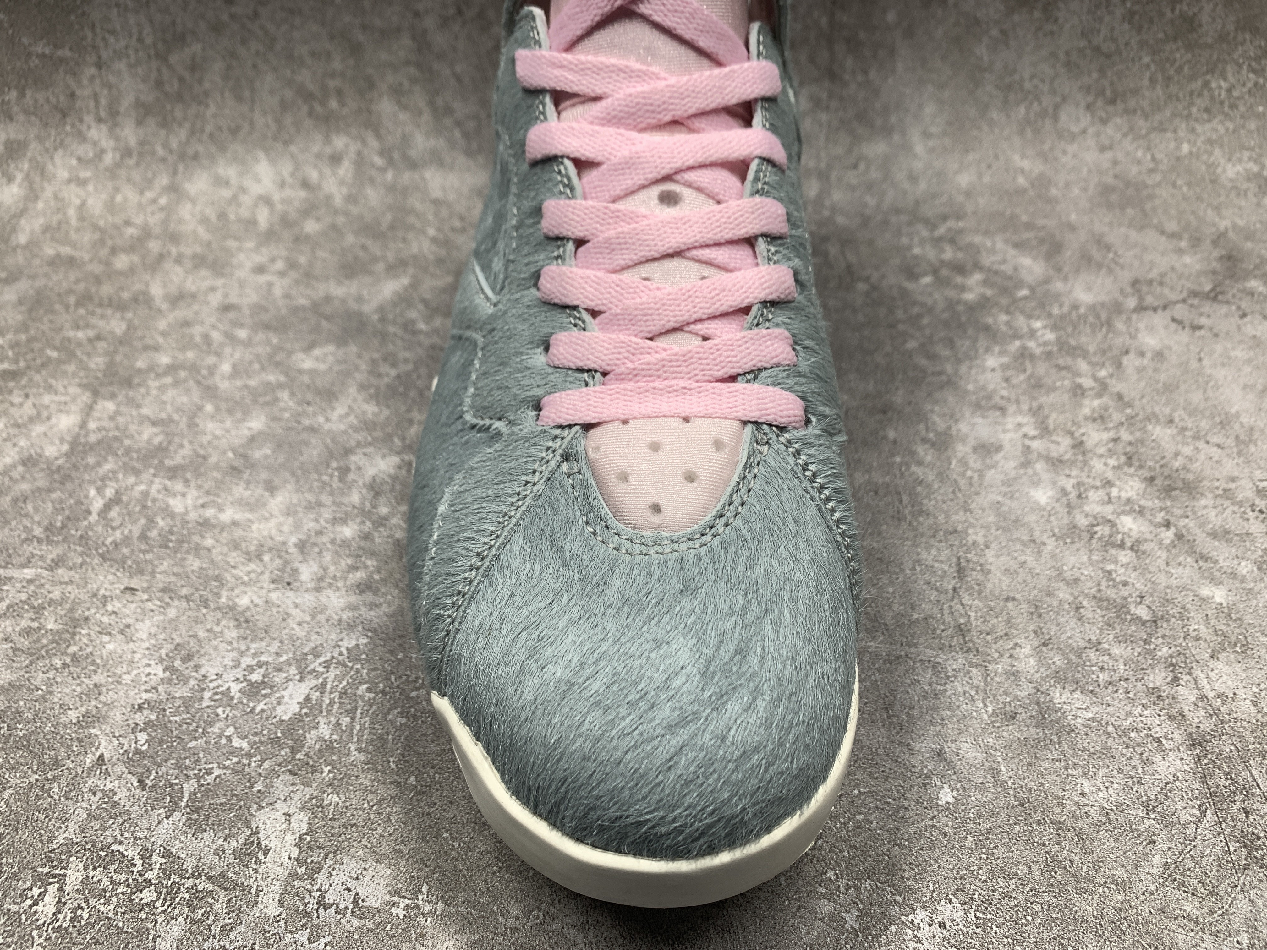 Air Jordan 7 Retro Neutral Grey