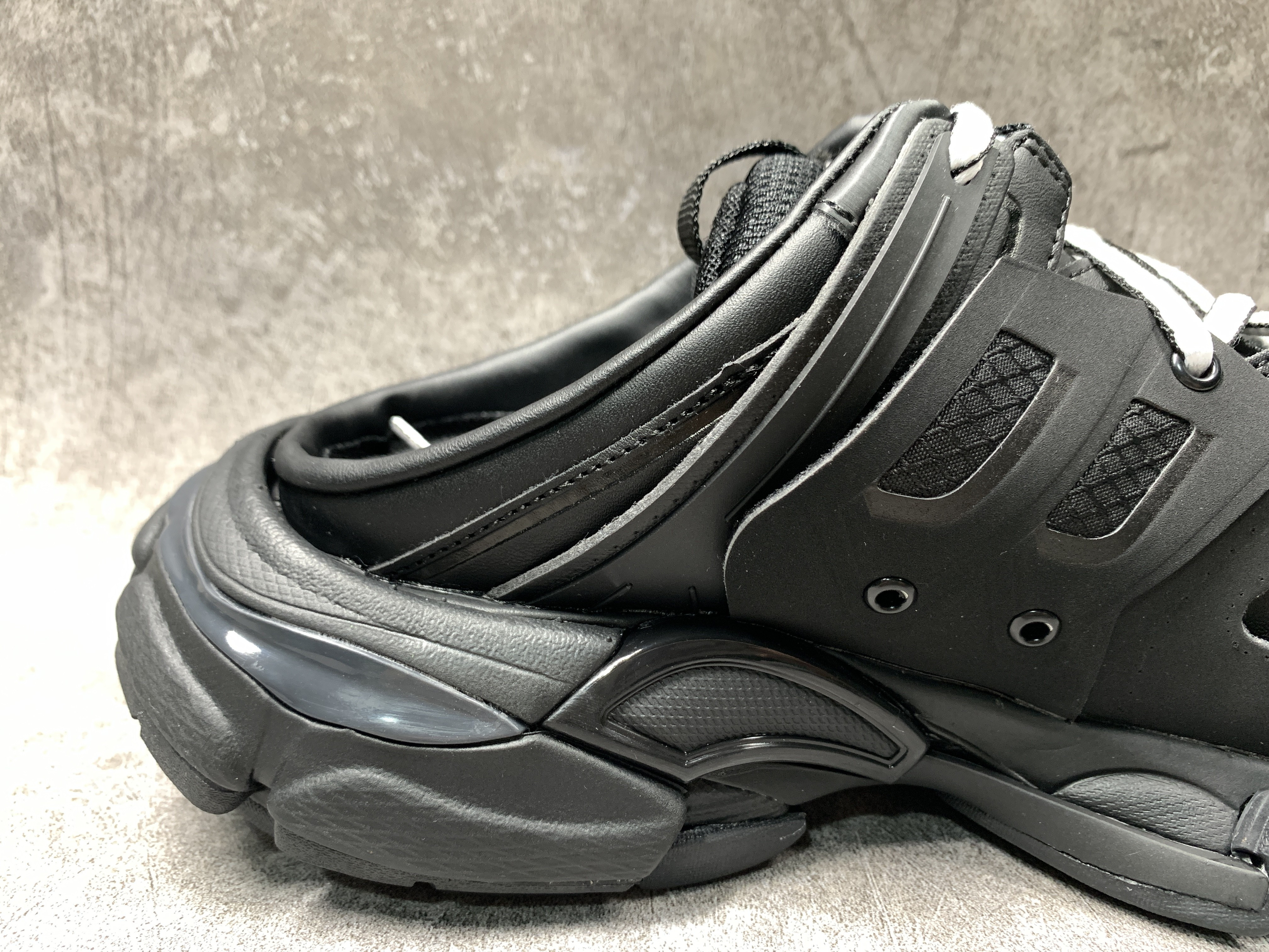 Balenciga Track Mule Black