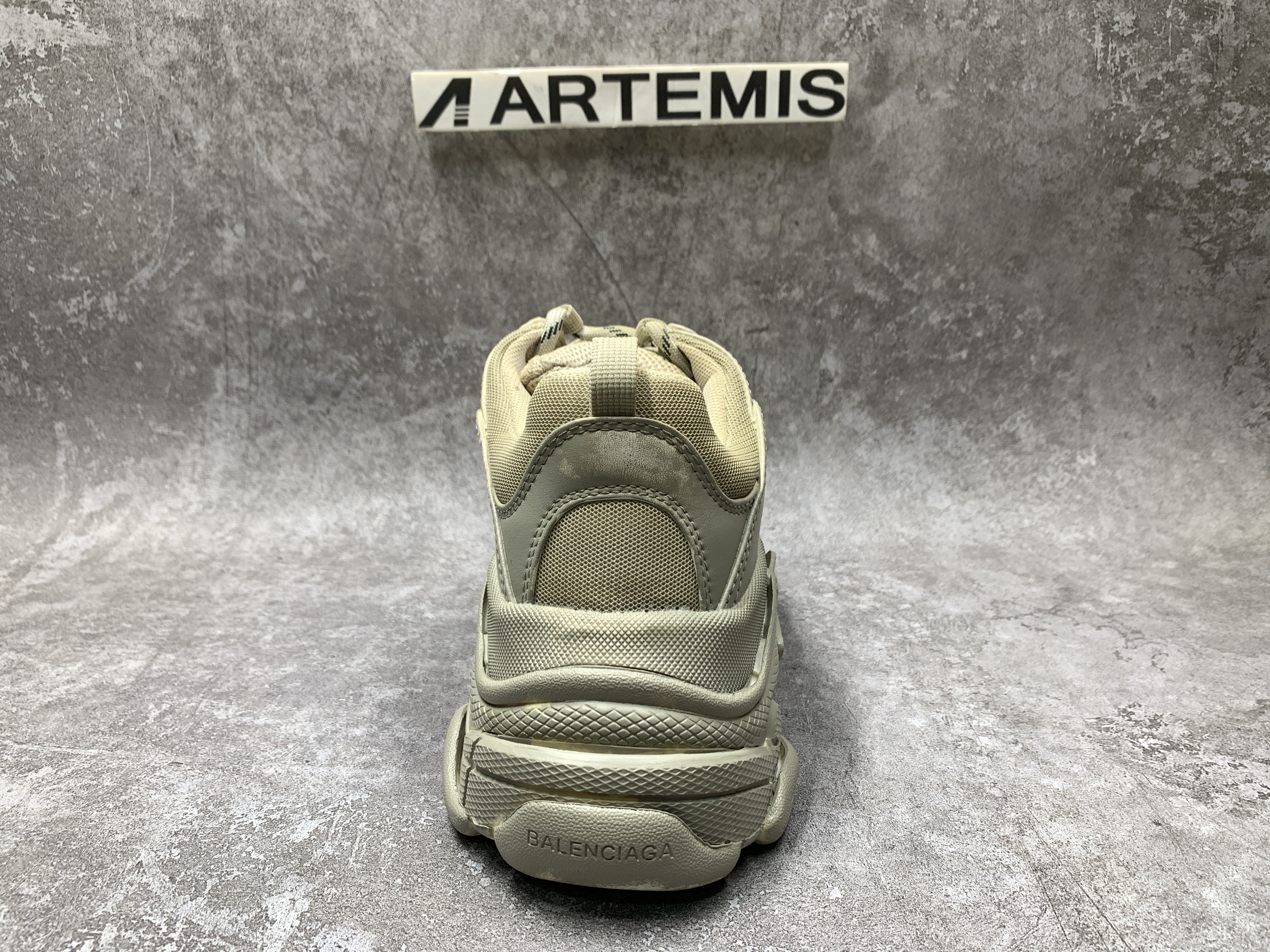 Balenciga Triple S Sneaker Light Beige Faded