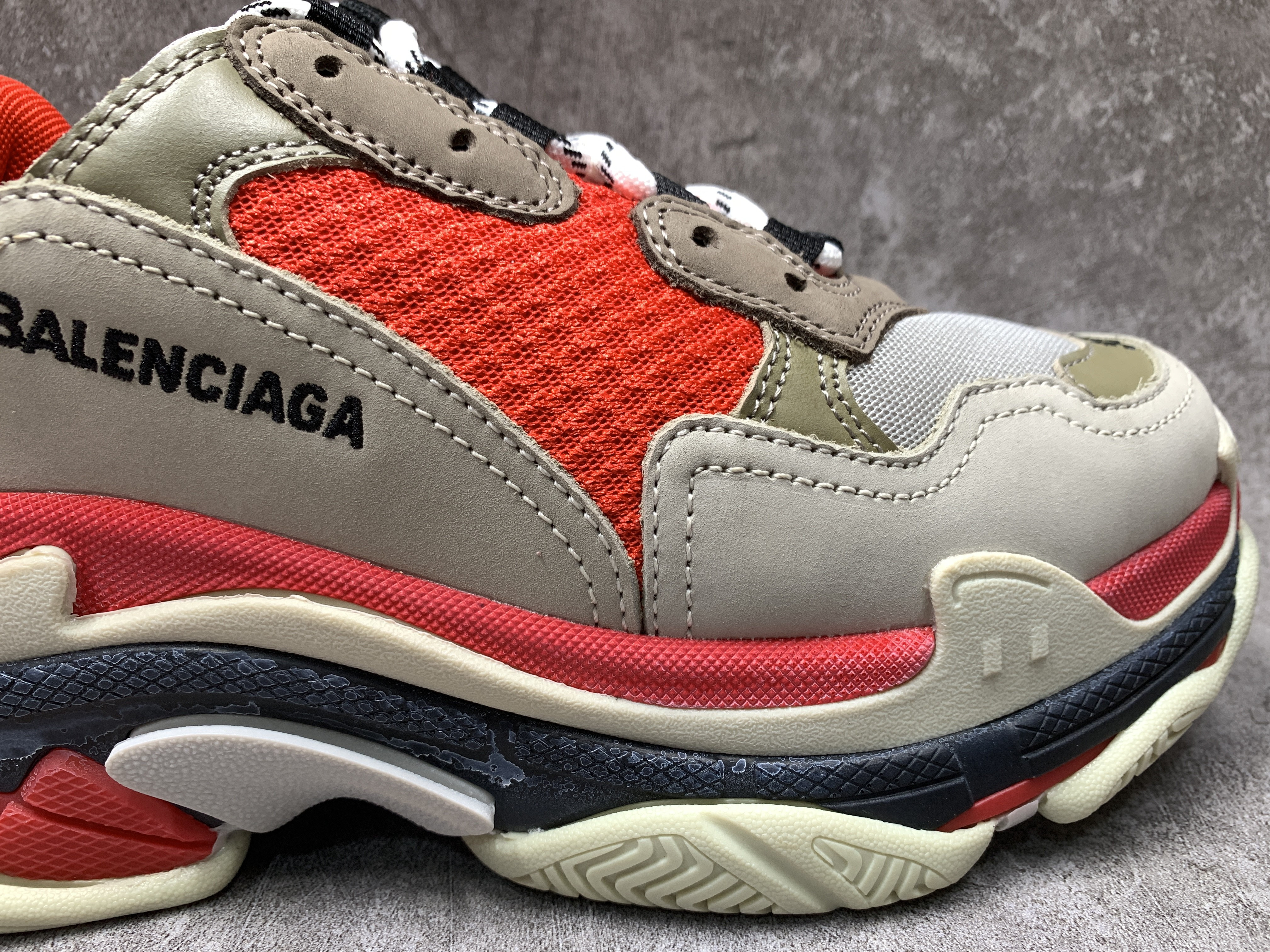 Balenciga Triple S Sneaker 