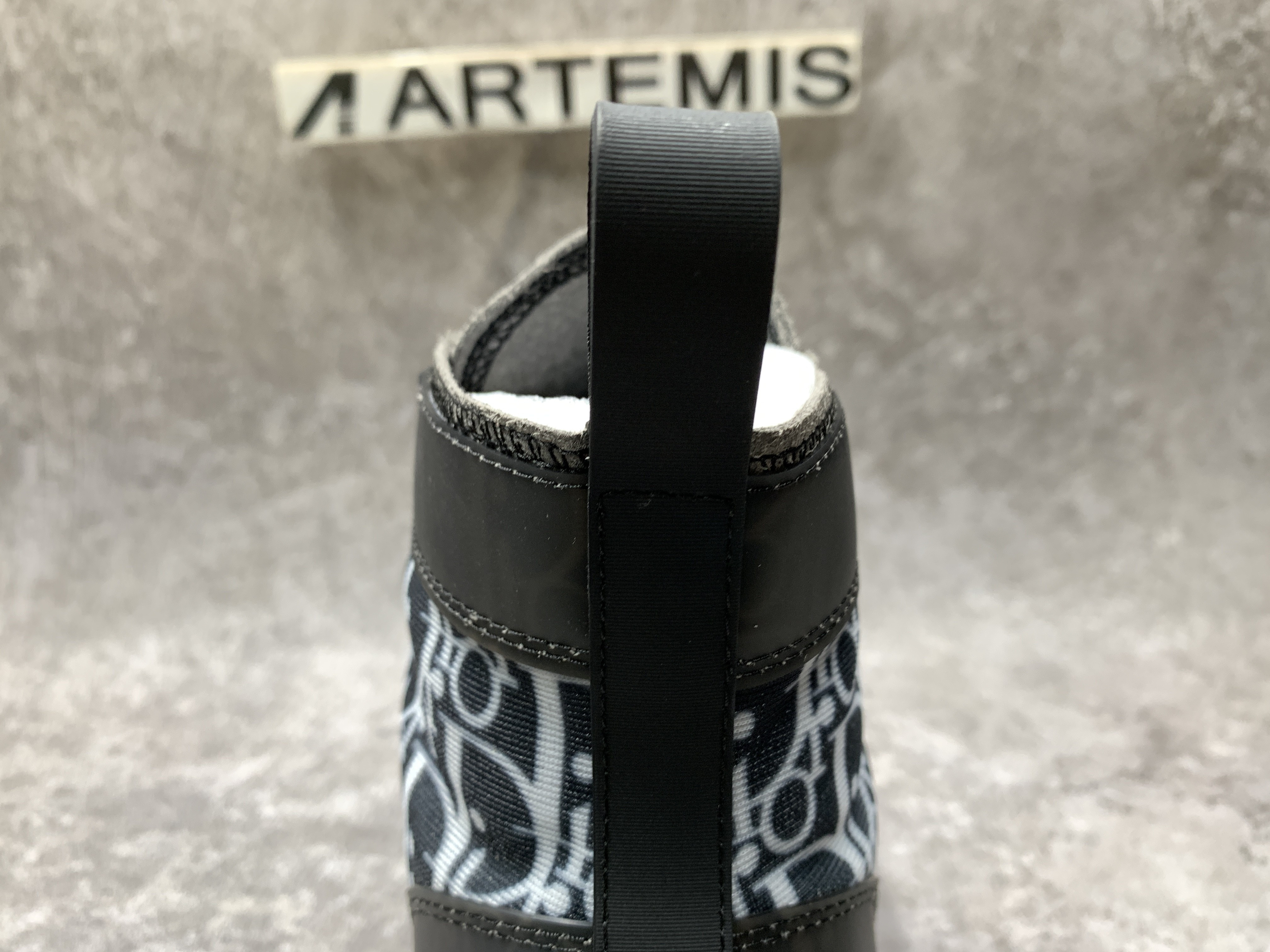 D*0r B23 High Blue Black