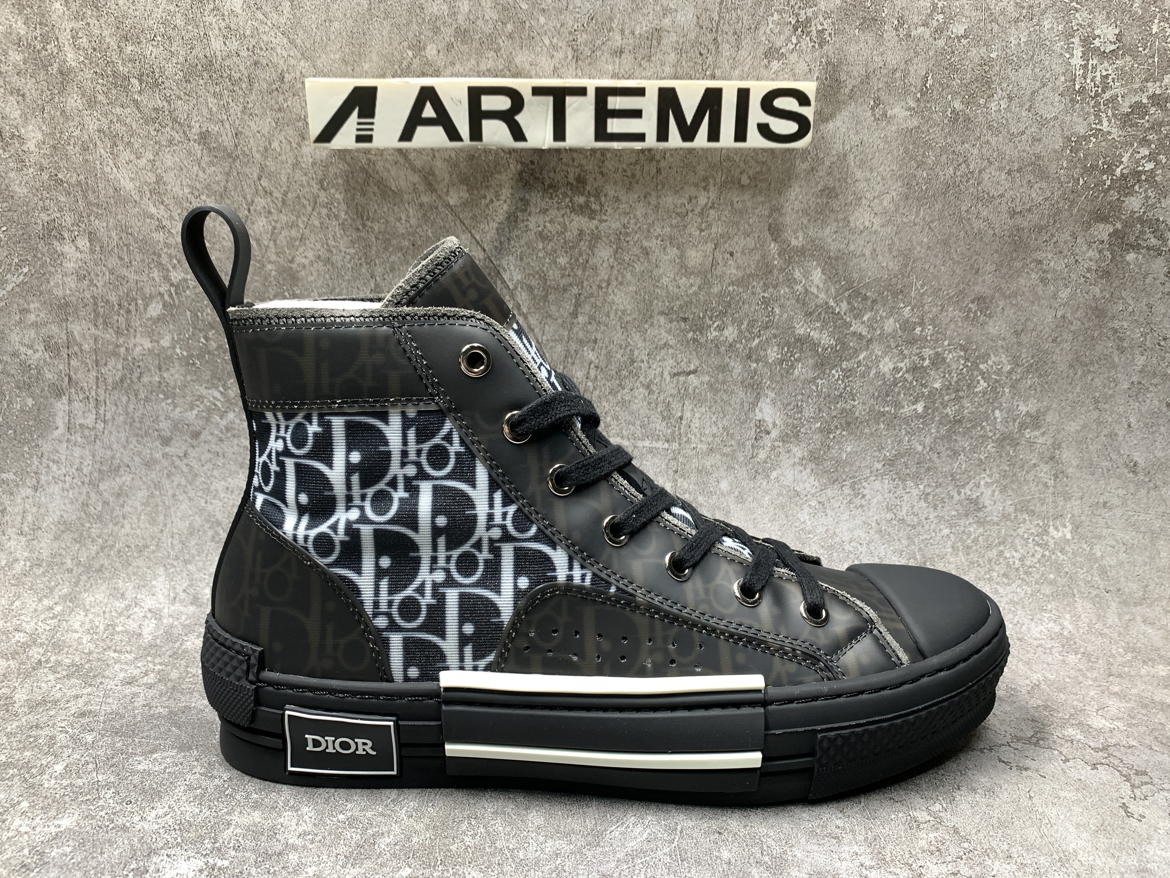 D*0r B23 High Blue Black