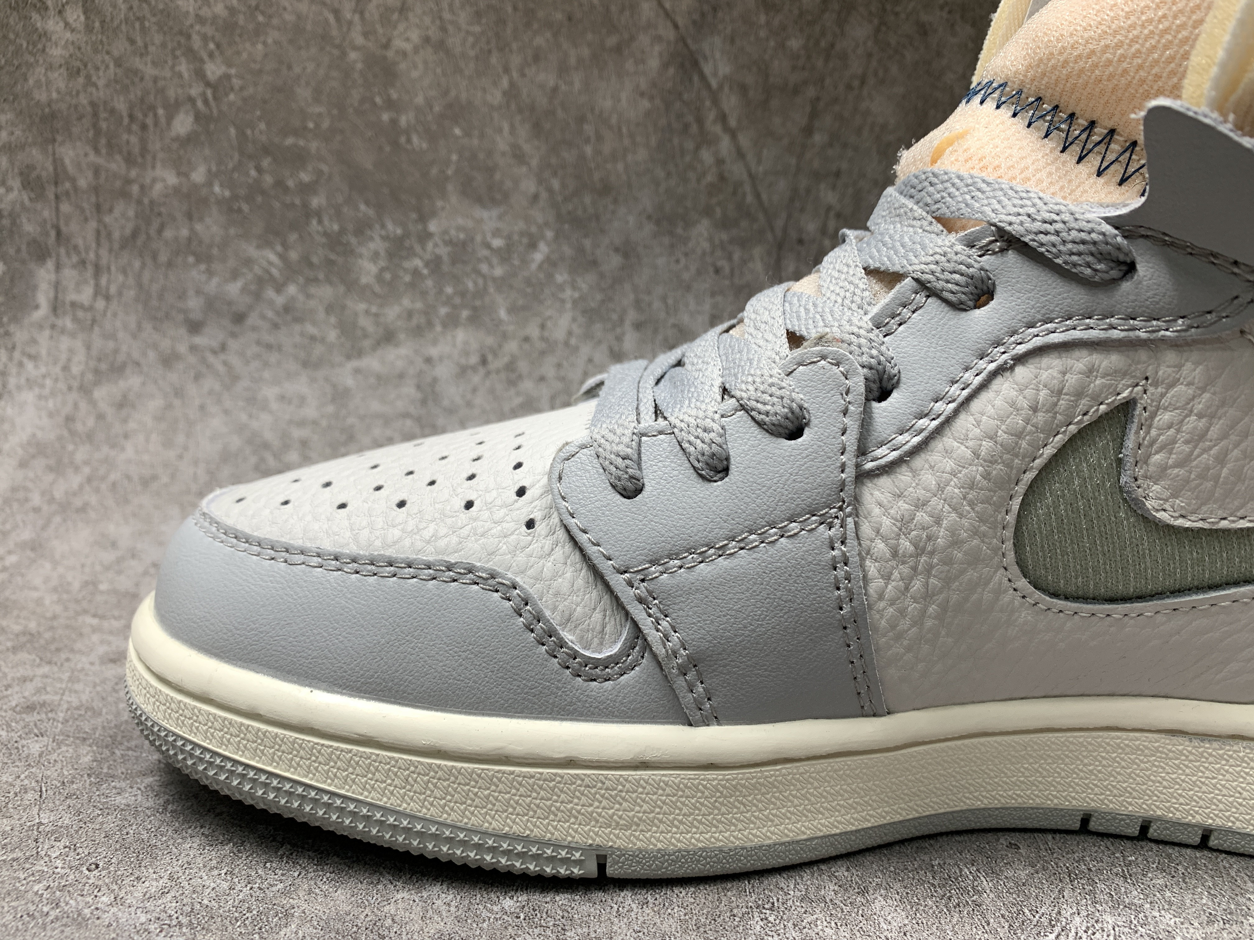 Air Jordan 1 High Zoom CMFT London