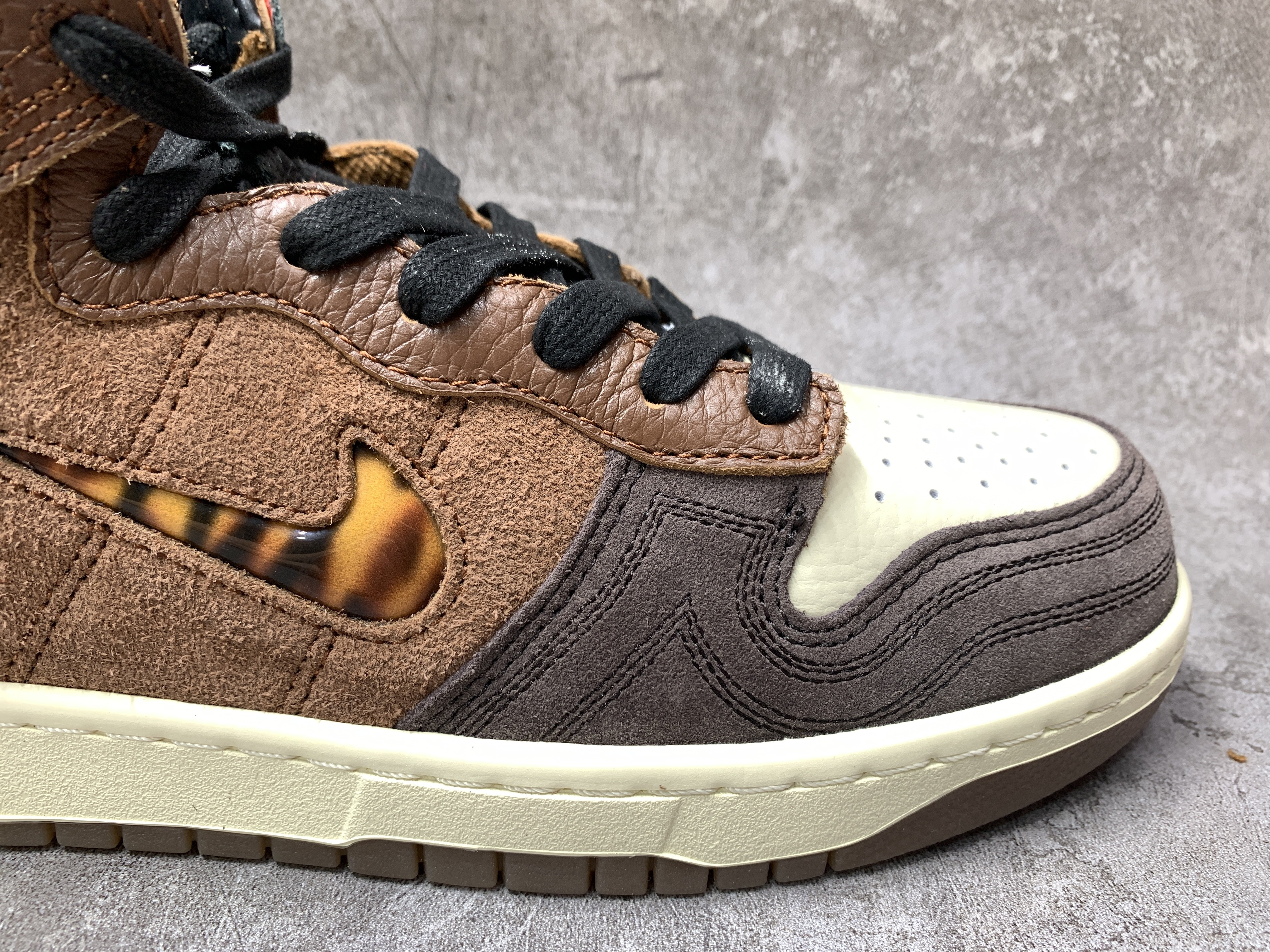 Nike Dunk High Bodega Legend Fauna Brown