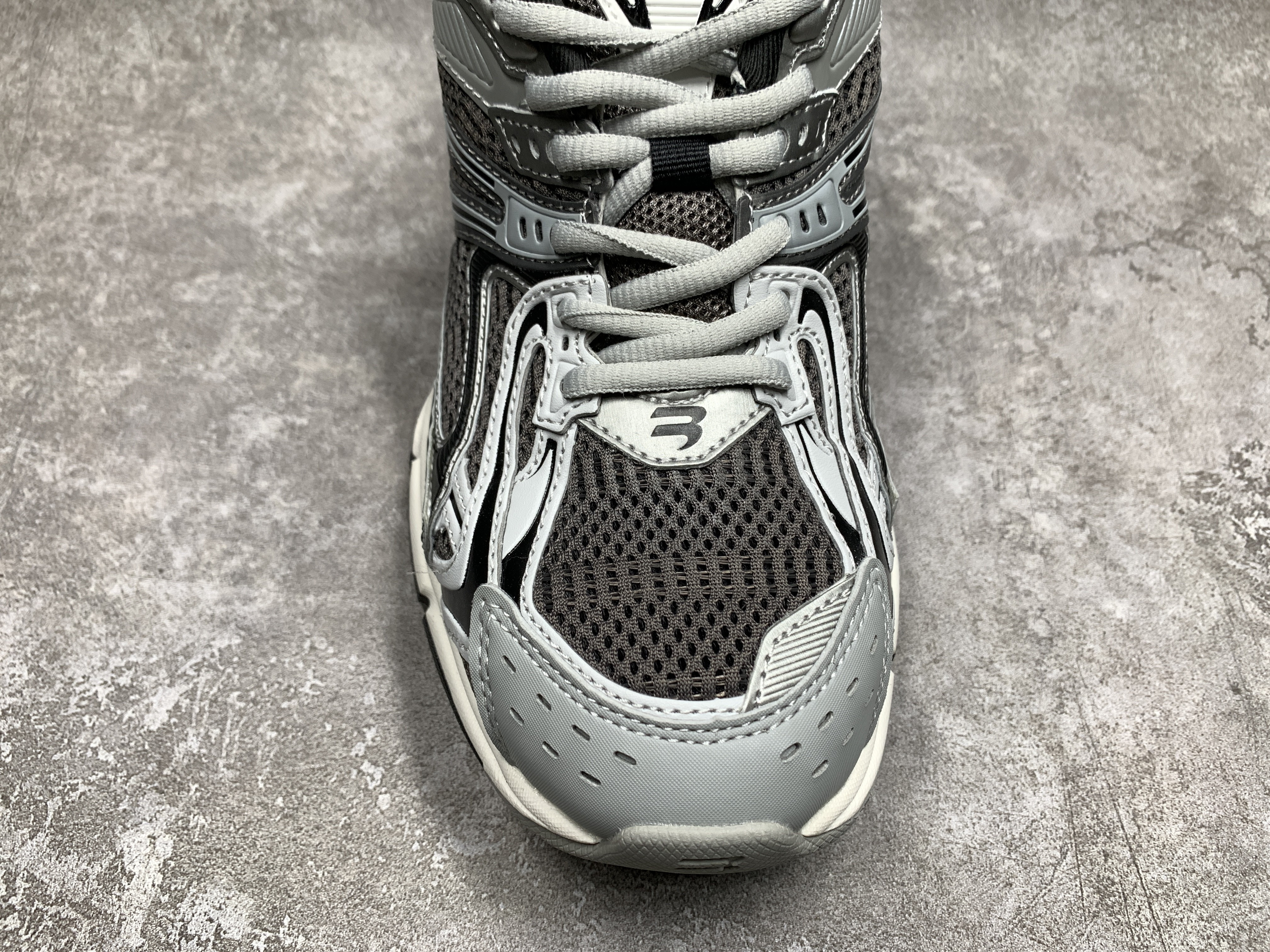 Balenciga X-Pander Grey