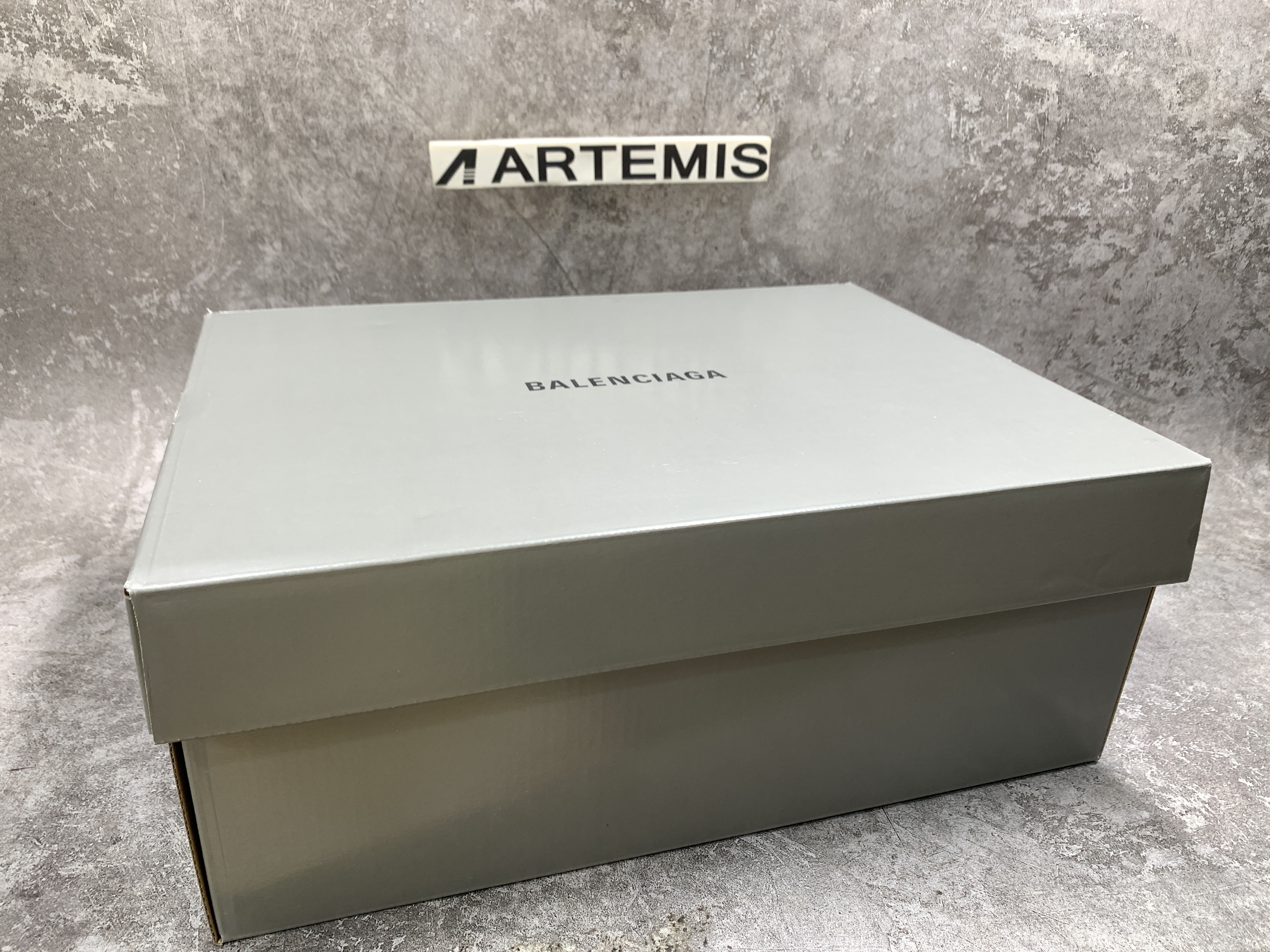 Balenciga Wmns Triple S Sneaker Clear Sole Light Lilac