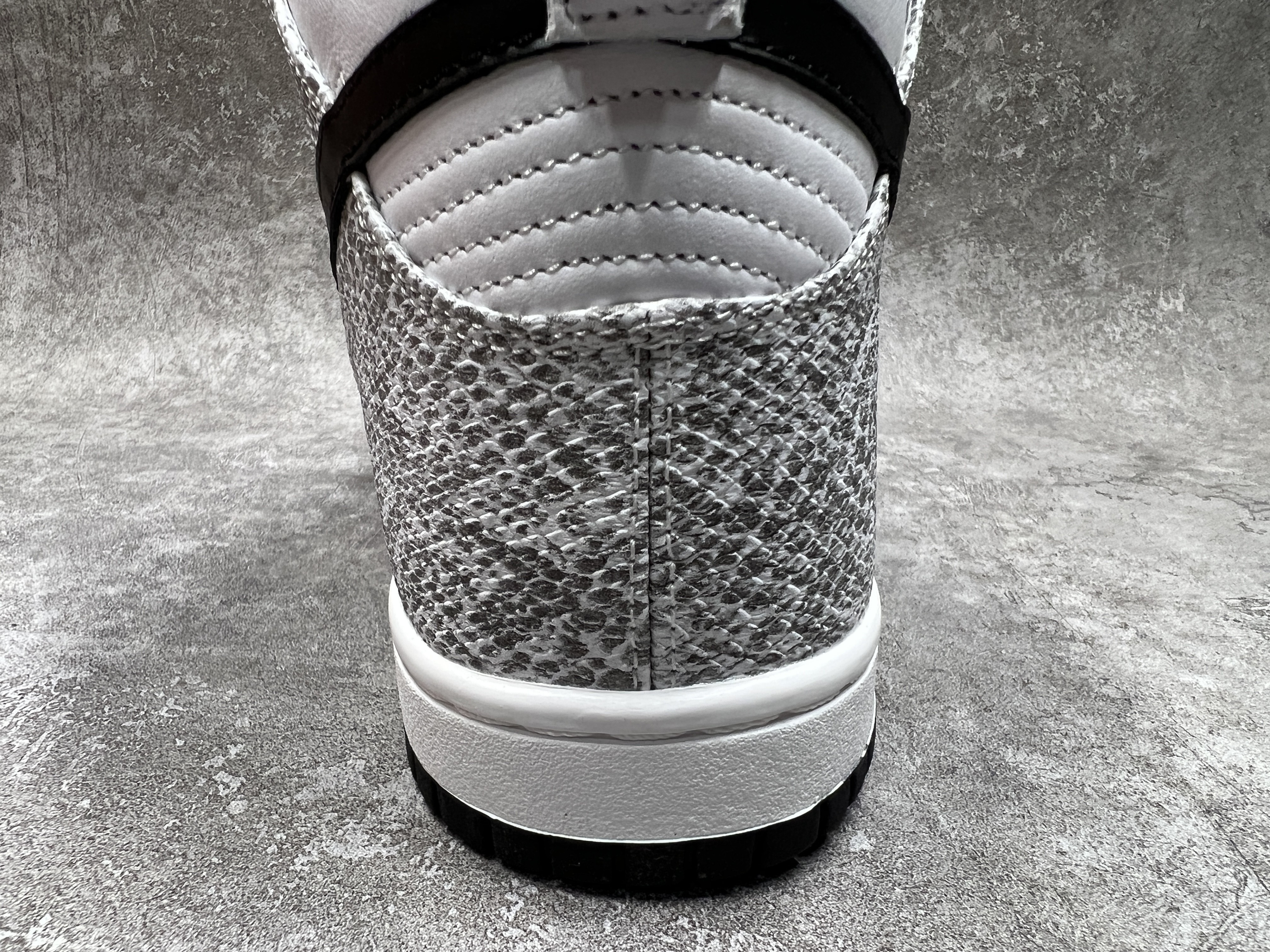 Nike Dunk High SP Cocoa Snake