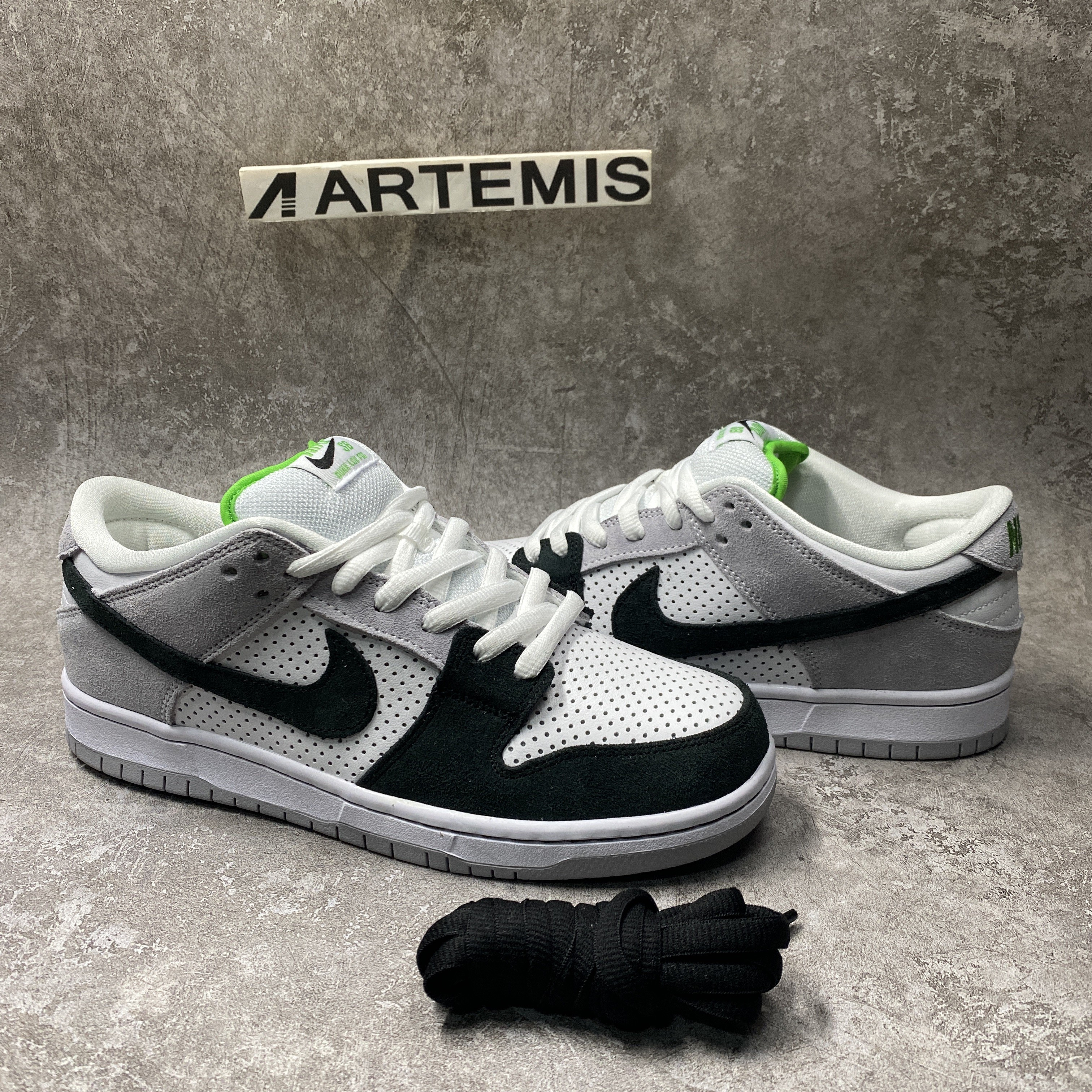 Nike SB Dunk Low Chlorophyll