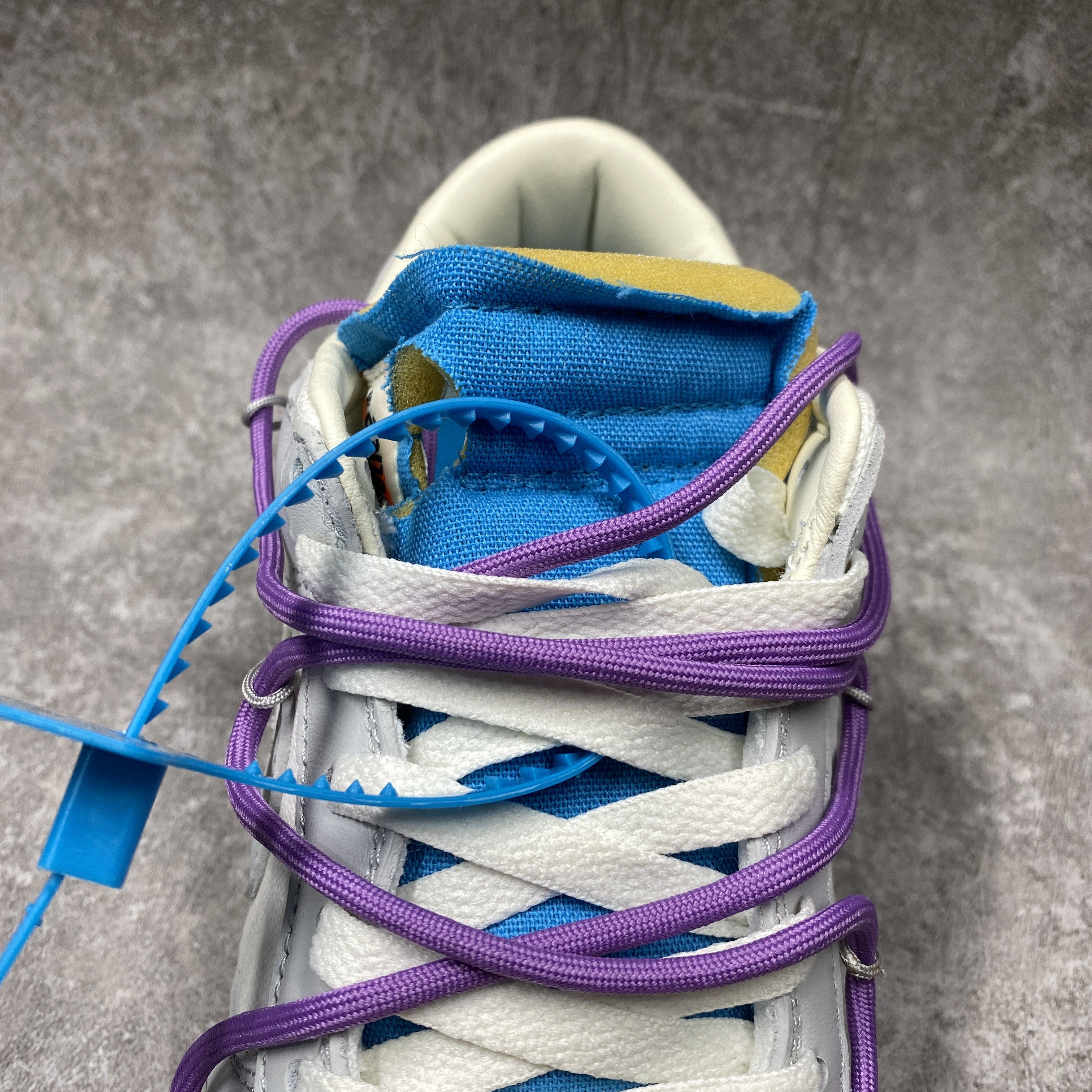 Nike Dunk Low Off-White Lot 47