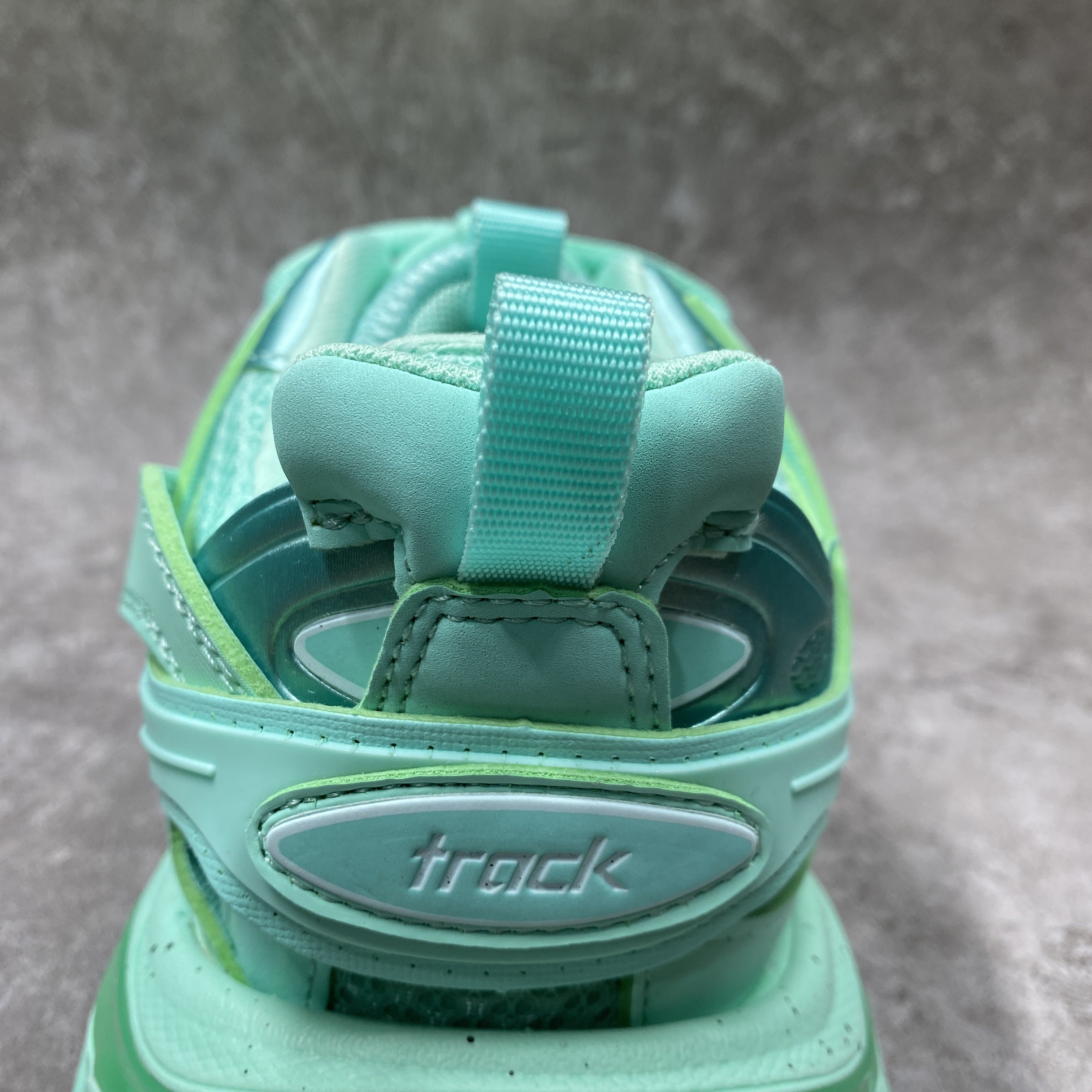 Balenciga Wmns Track Trainer Light Blue