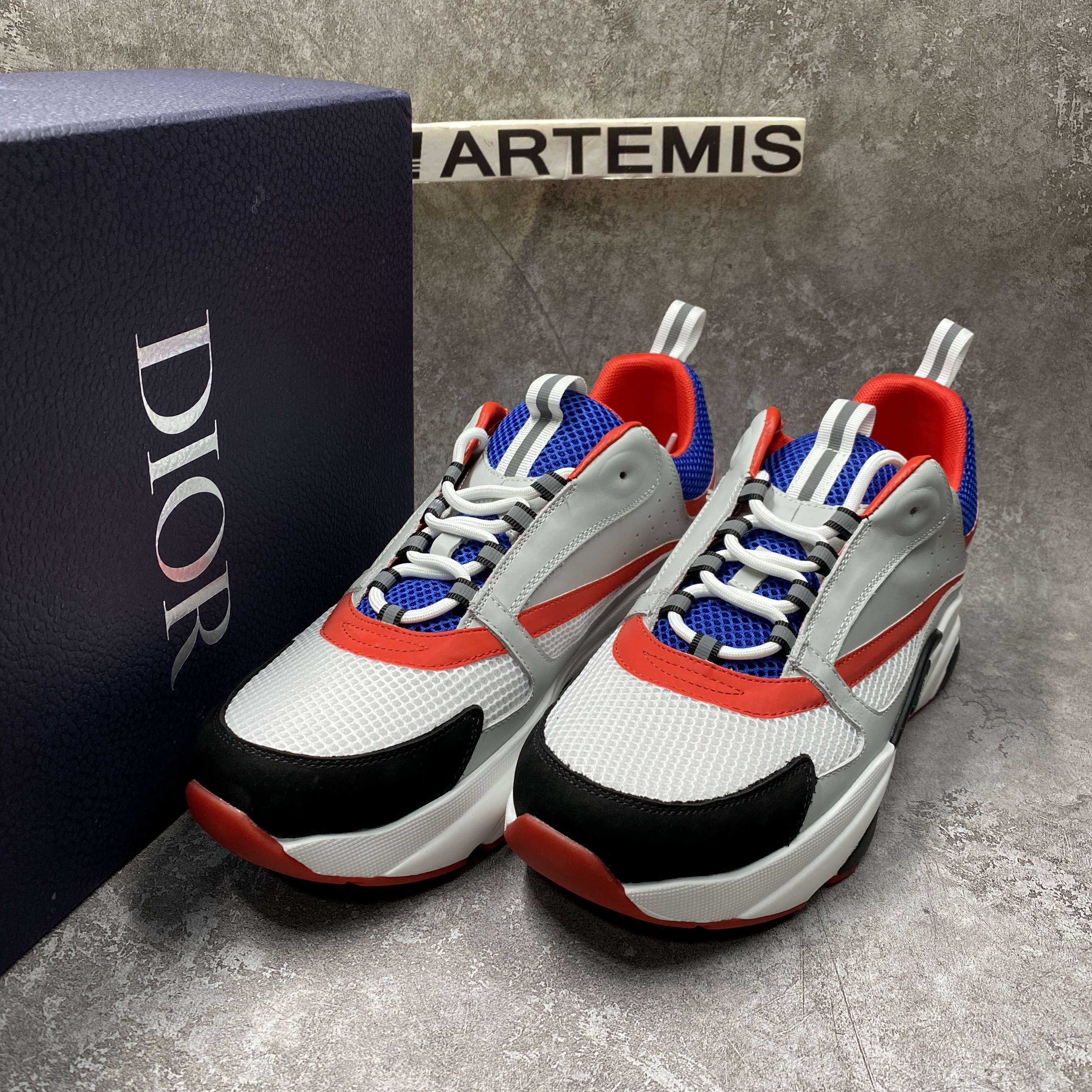 D*0r B22 White Red Blue