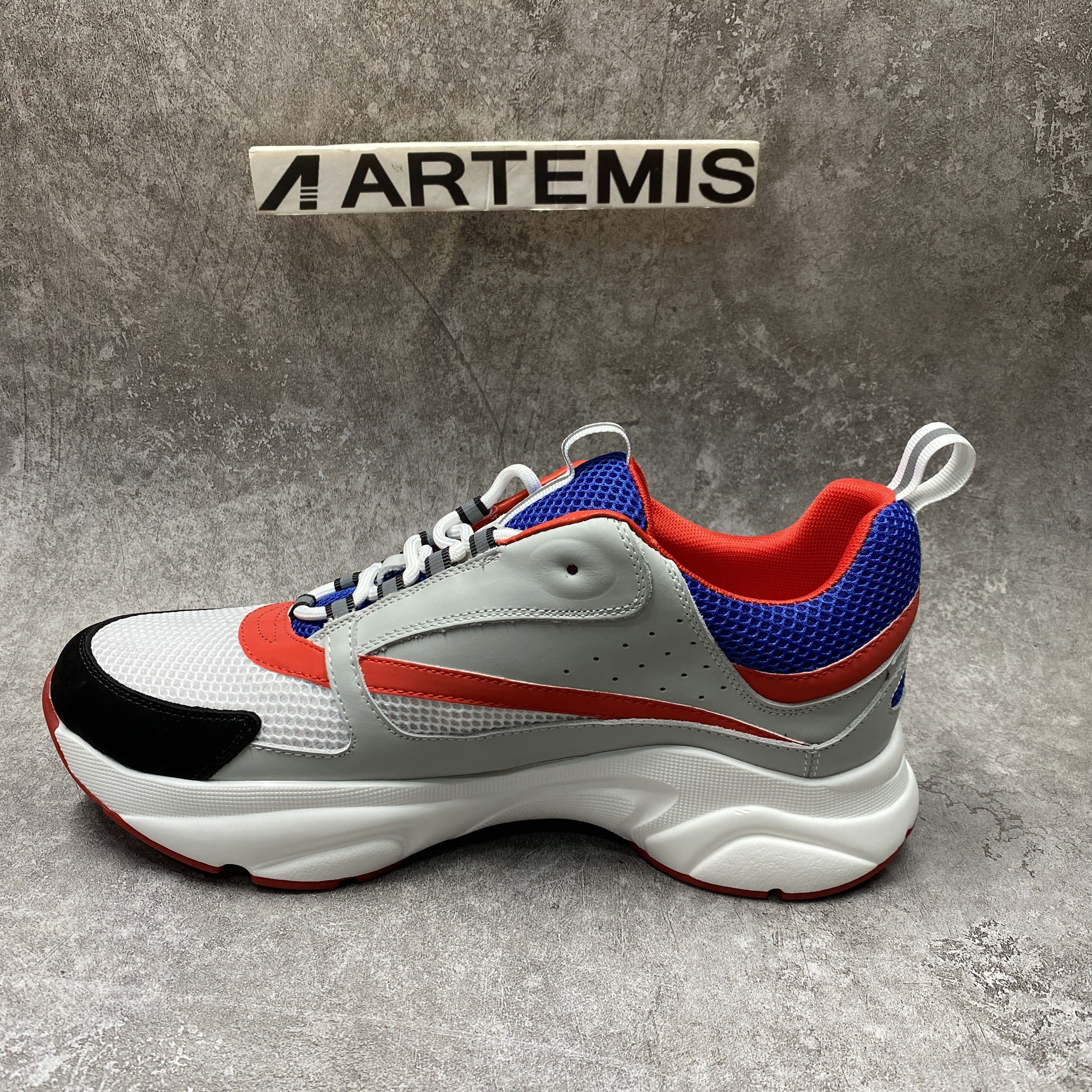 D*0r B22 White Red Blue