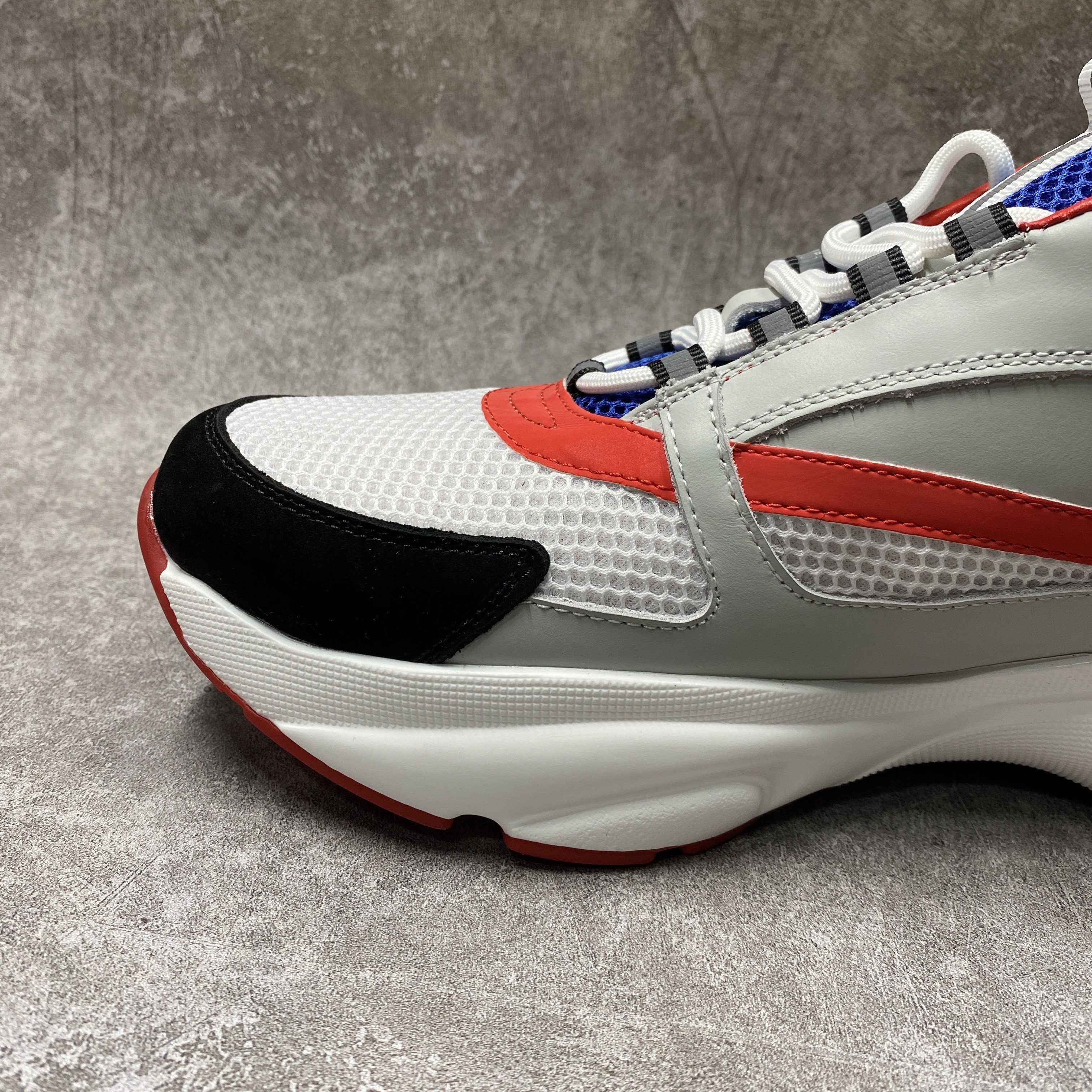 D*0r B22 White Red Blue