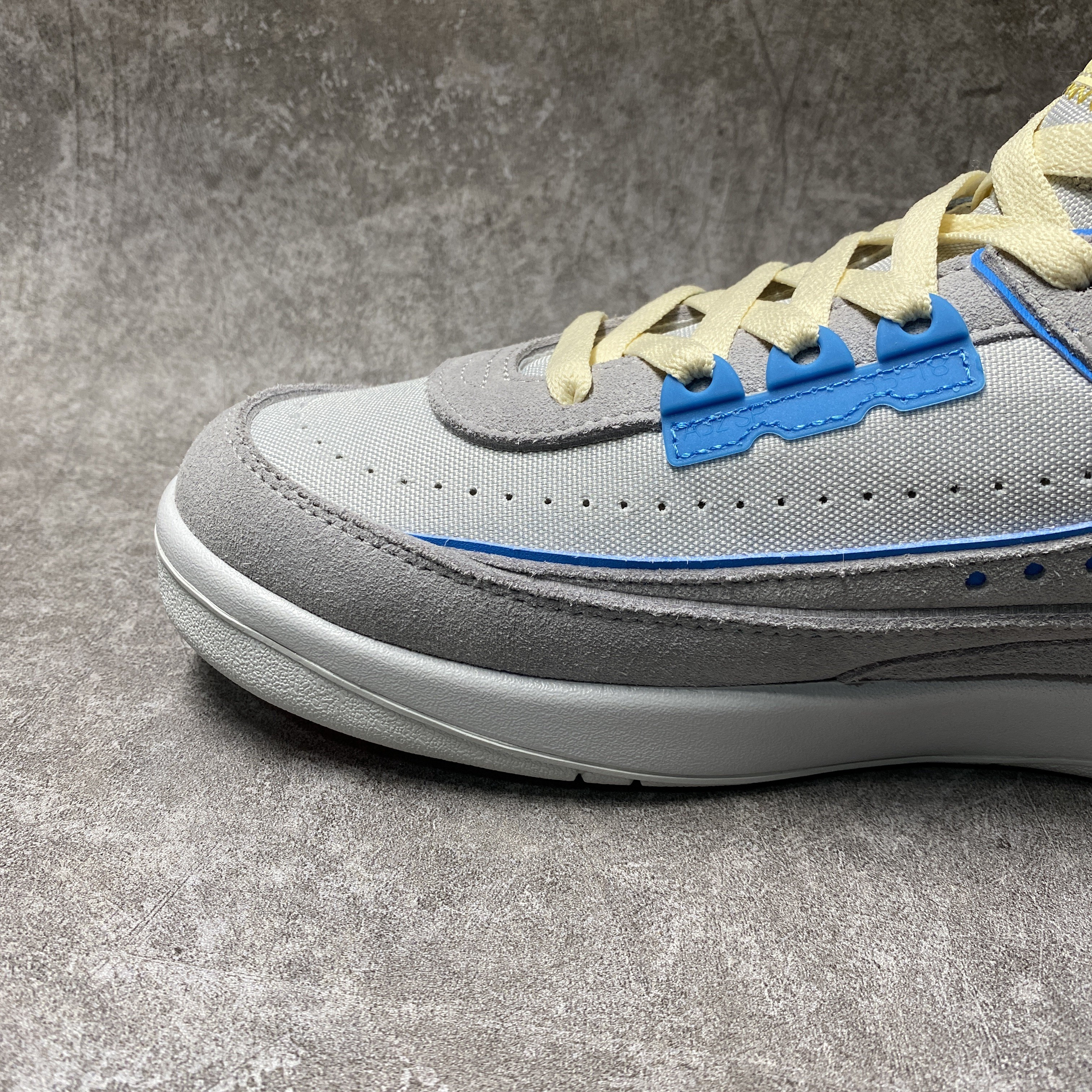 Air Jordan 2 Retro Union Grey Fog