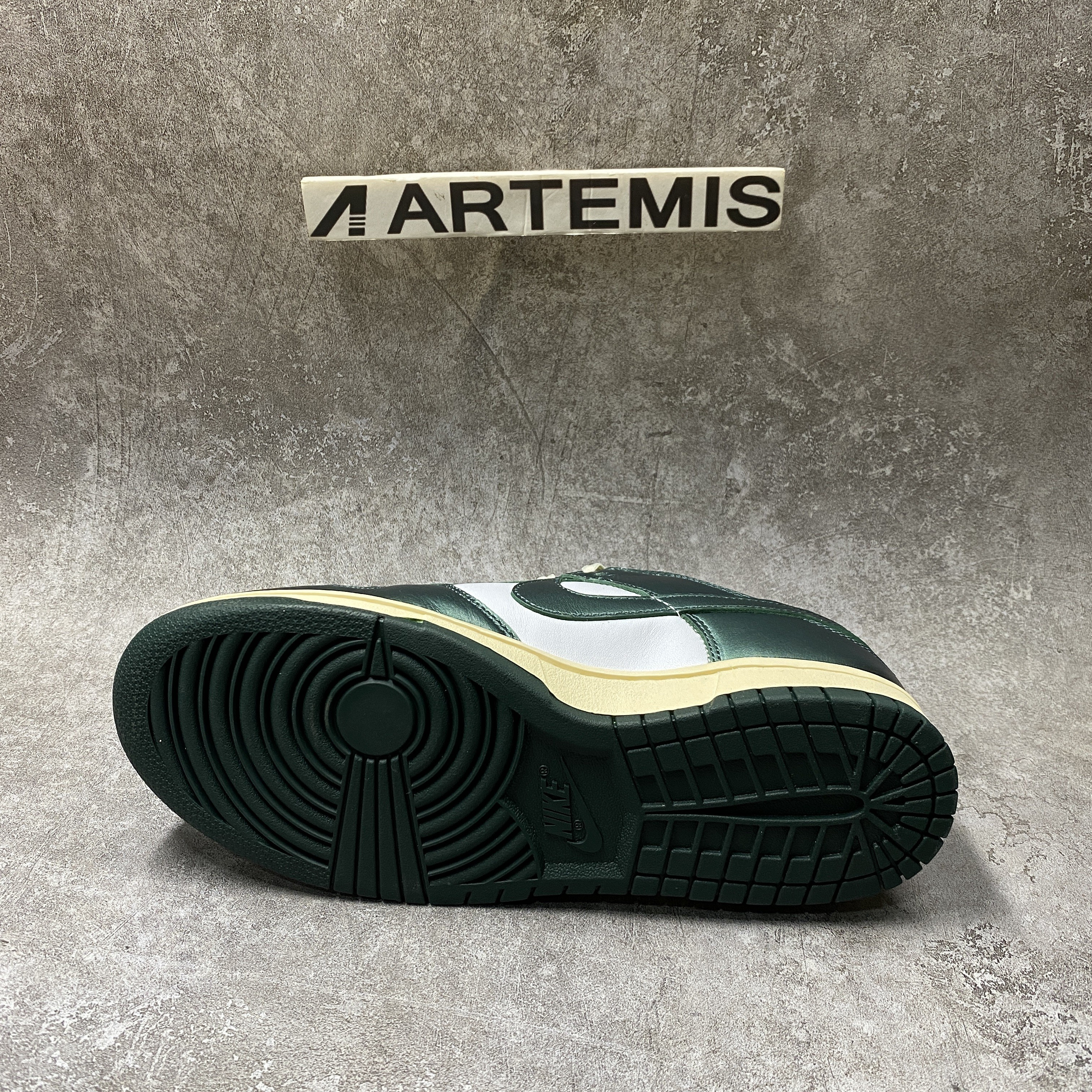 Nike Dunk Low Vintage Green