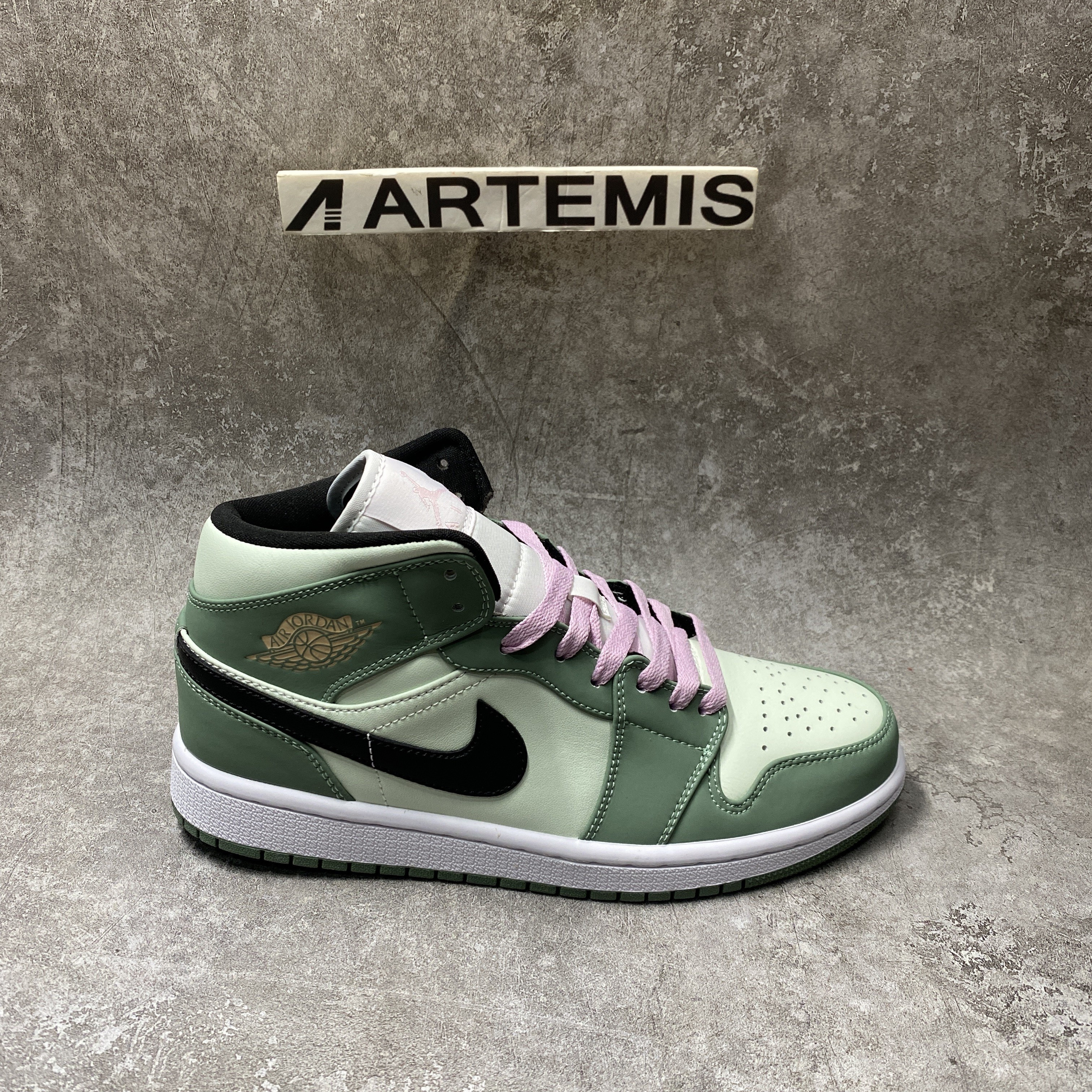 Air Jordan 1 Mid Dutch Green