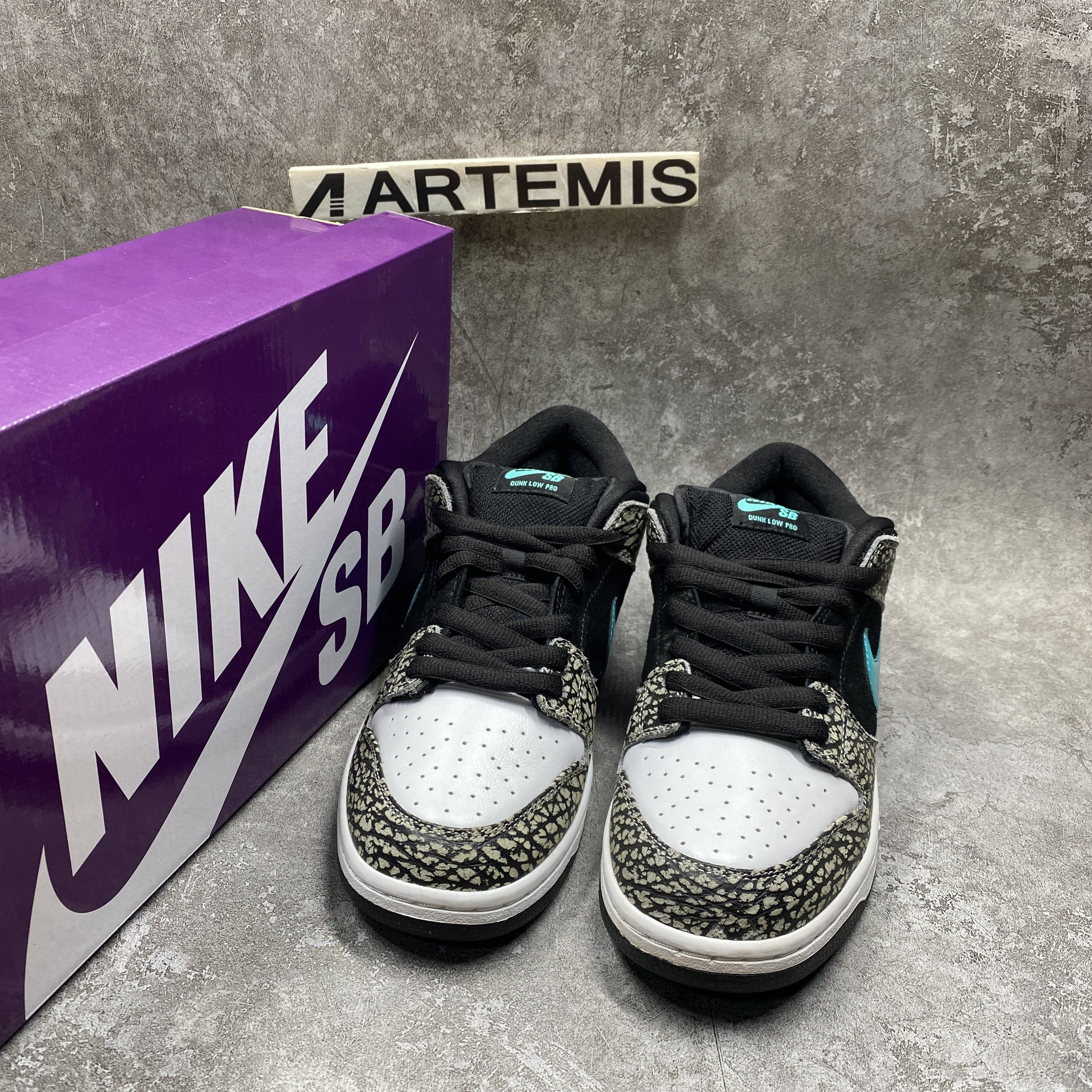 Nike Dunk Low Pro SB Atmos Elephant
