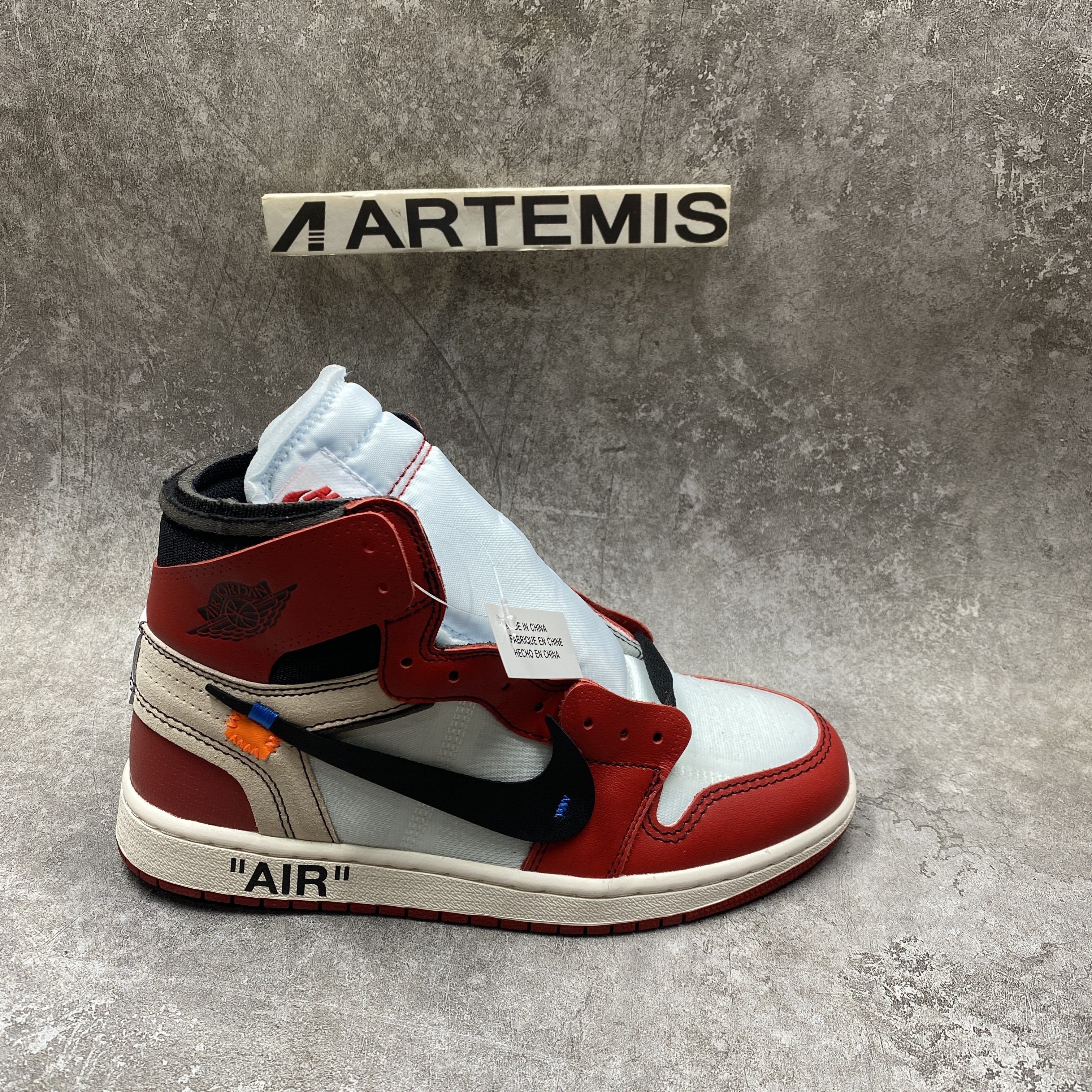 Air Jordan 1 Retro High Off-White Chicago