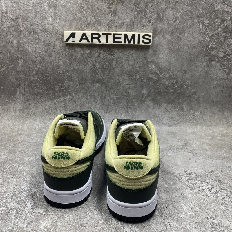 Nike Dunk Low Avocado