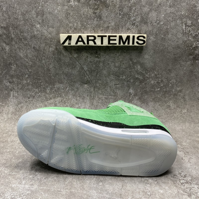 Air Jordan 4 Wahlburgers