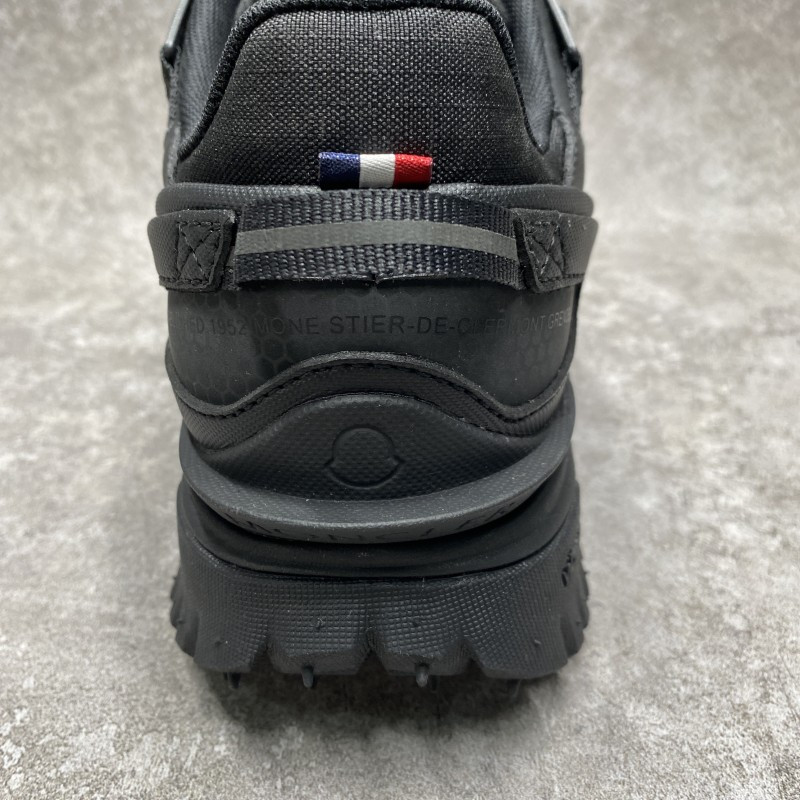 Moncler Trailgrip Gore-Tex Black