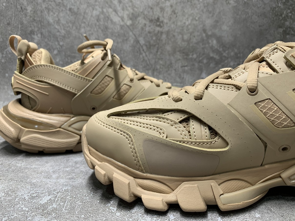 Balenciga Track Beige