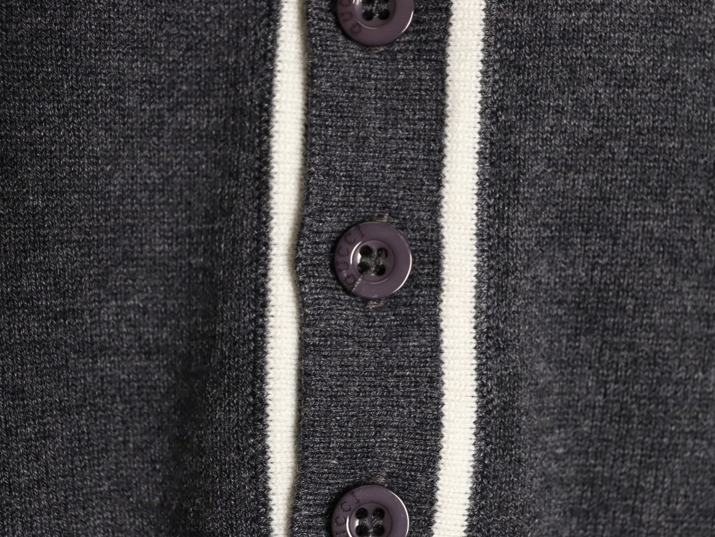 G*u*i 25fw Knitting Sweaters