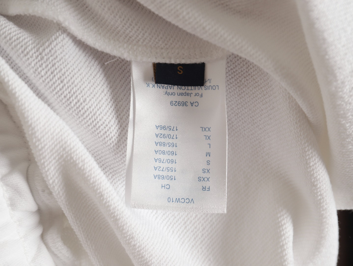 L0*is V*t0n LV 24ss shorts