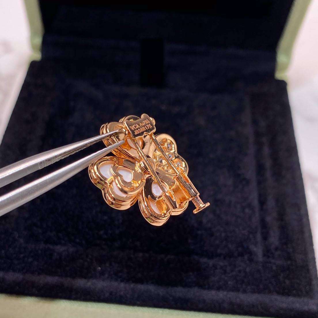 V*N CL*F & Arpels four-leaf clover necklace