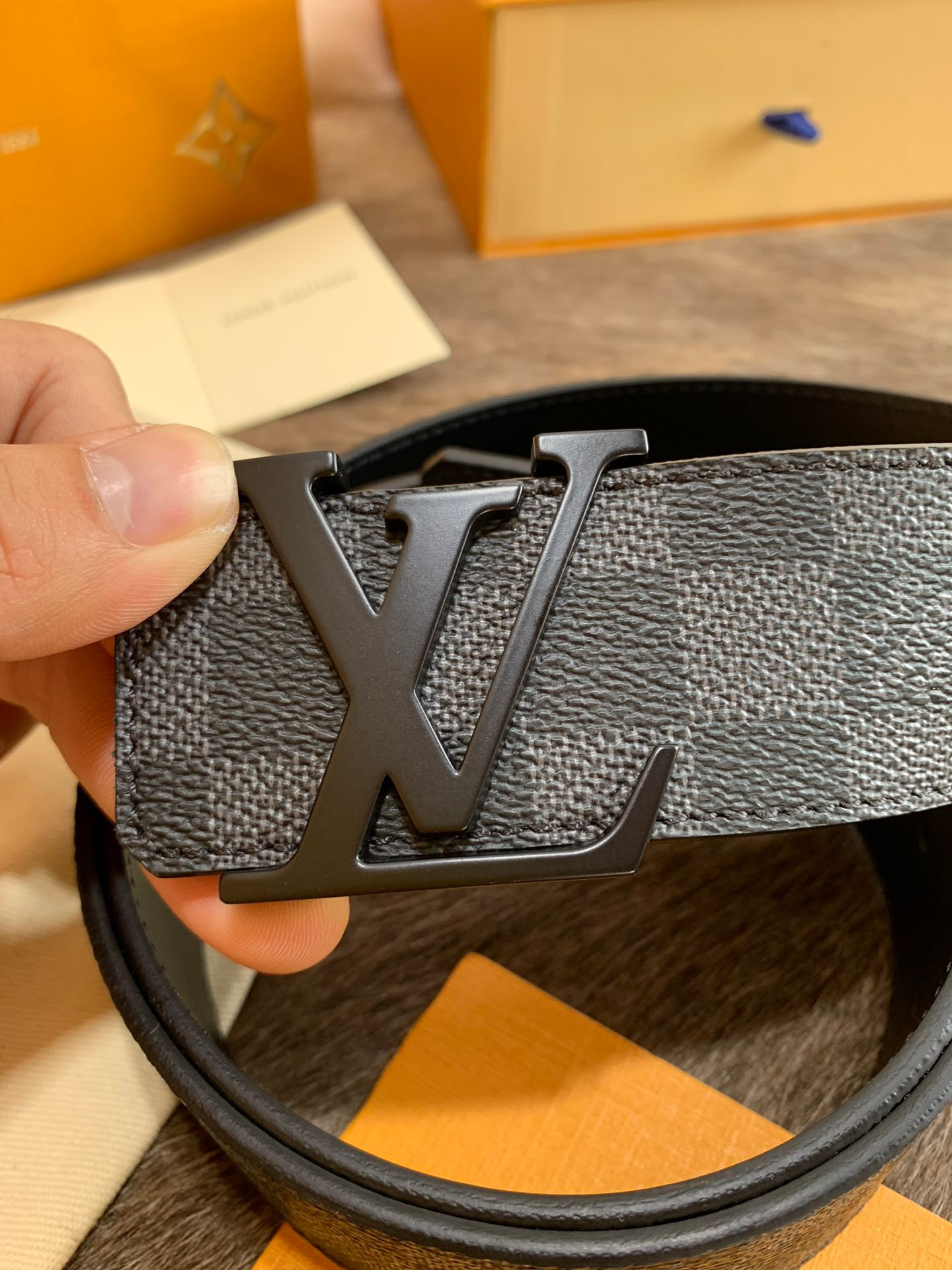 LV L0*is V*t0n 40MM BELT
