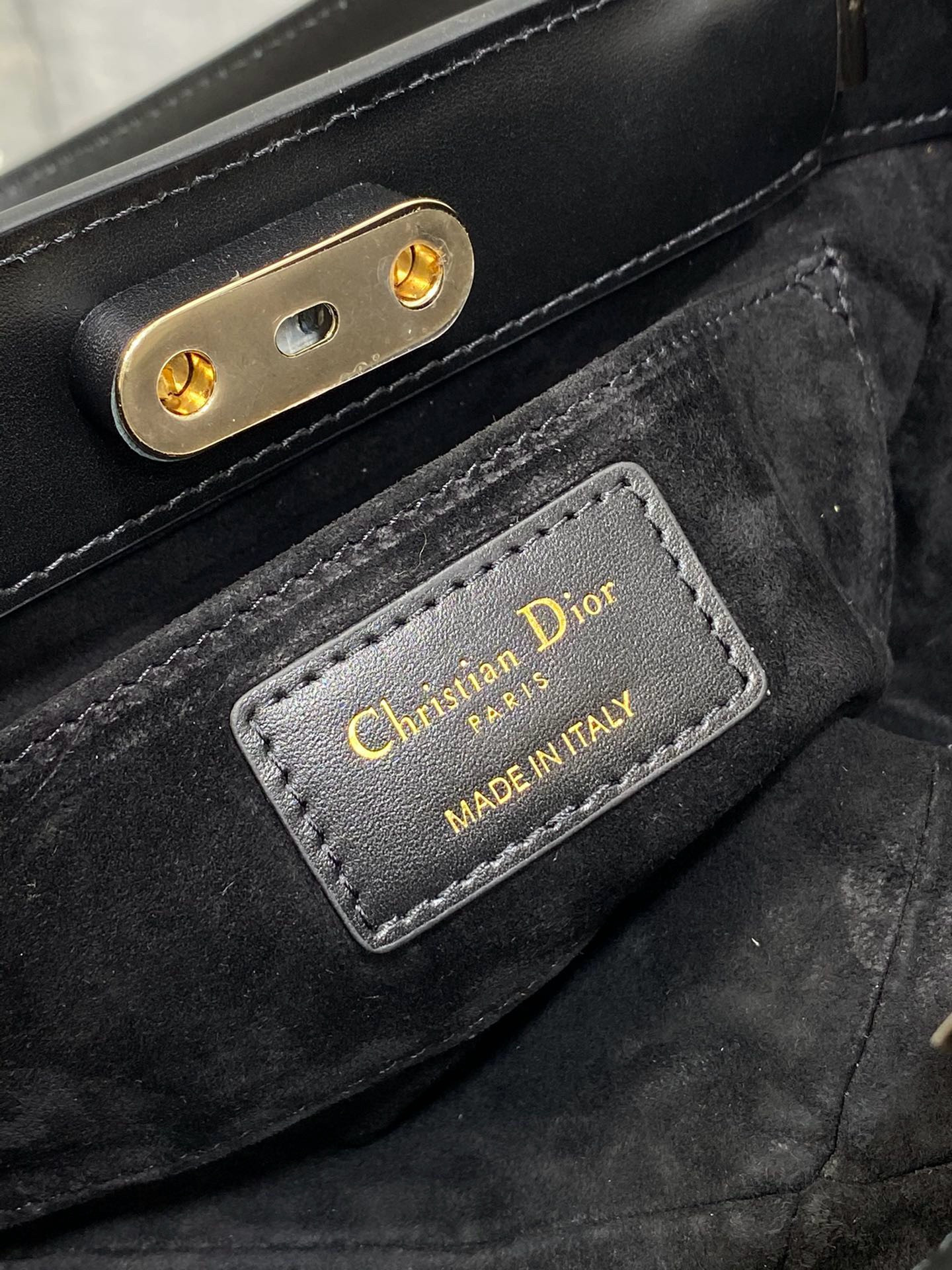 Ch**an D*0r SMALL D*0r KEY BAG 8.5x5x4.5 in