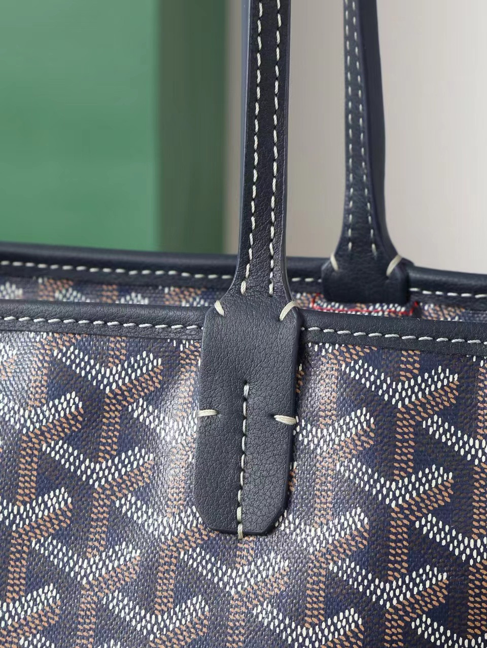 Go*ard Saint L0*is Zipper Bag 30cm x 17cm x 50 cm