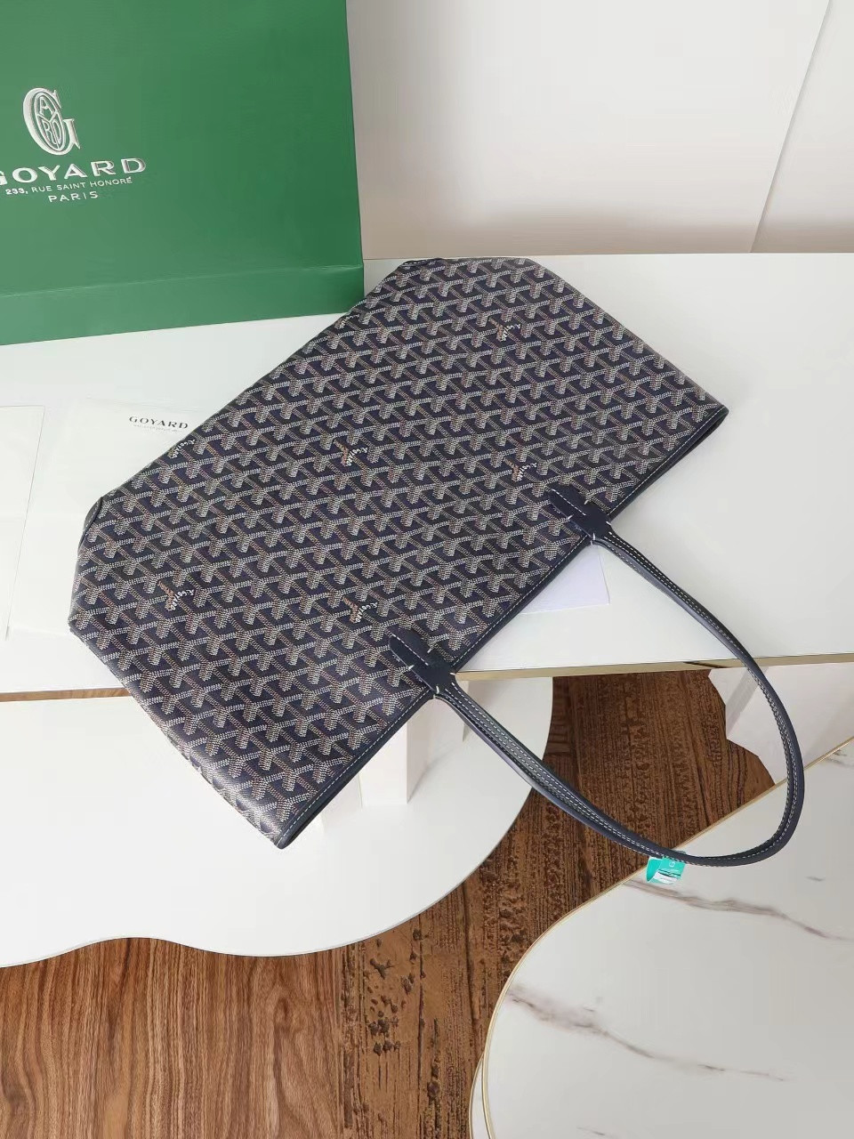 Go*ard Saint L0*is Zipper Bag 30cm x 17cm x 50 cm