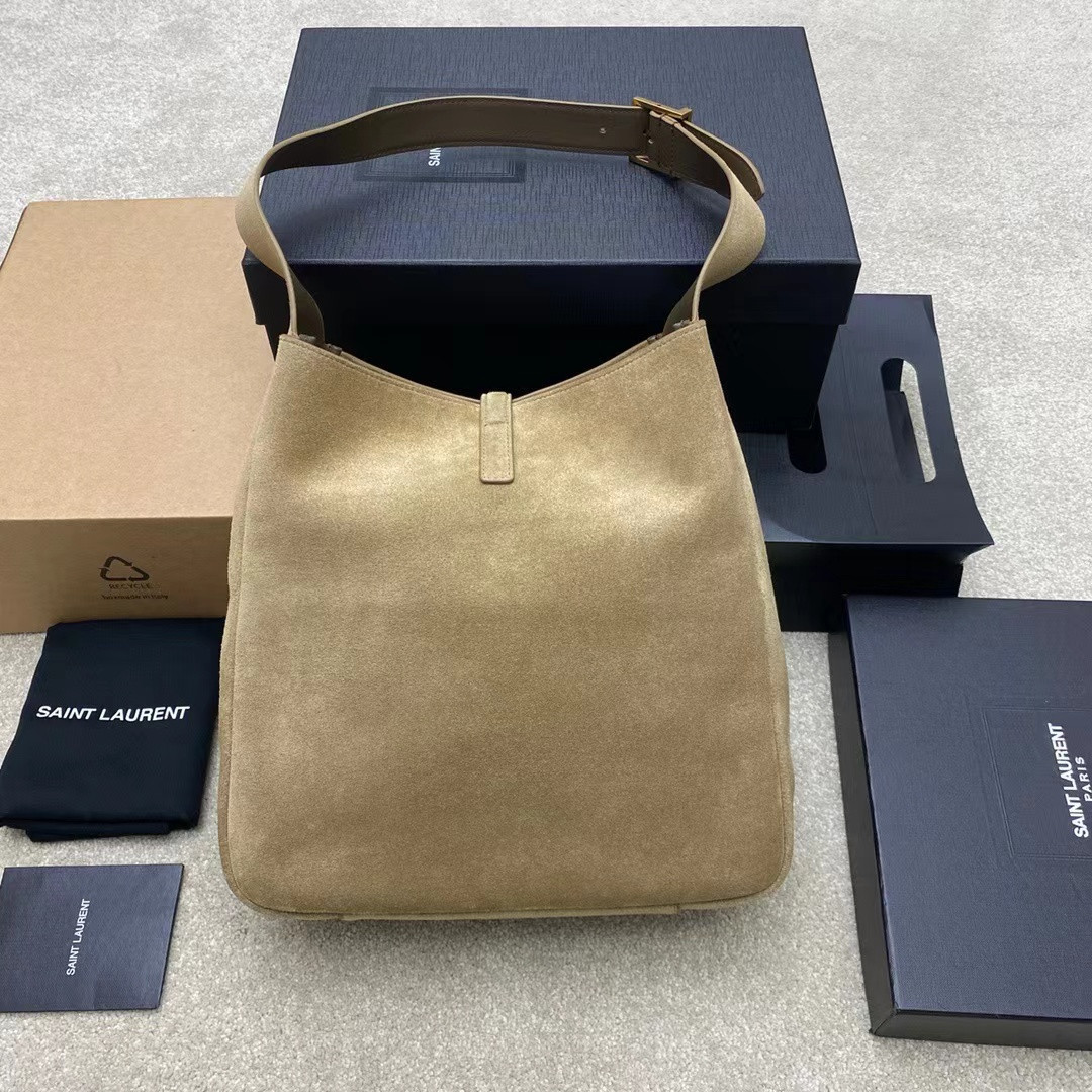 Y*L LE 5 À 7 S*pPLE LARGE IN SUEDE 30 X 31 X 13 CM