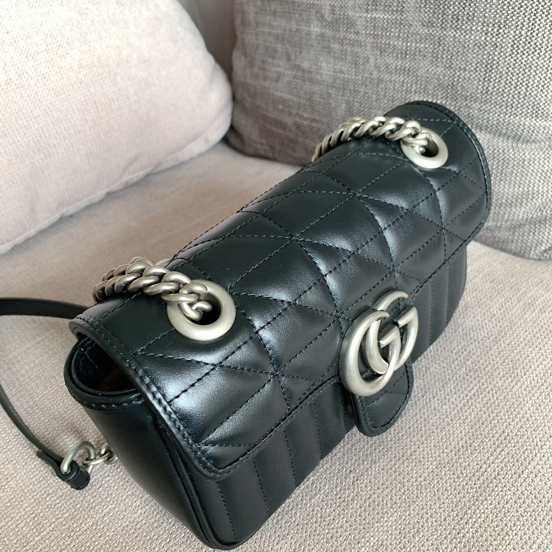 G*u*i GG Marmont mini shoulder bag 22cm