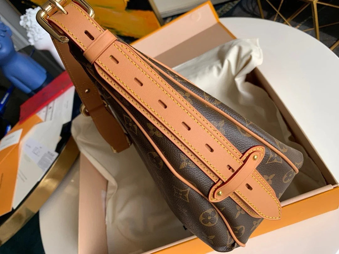 L0*is V*t0n LV BAG M40075