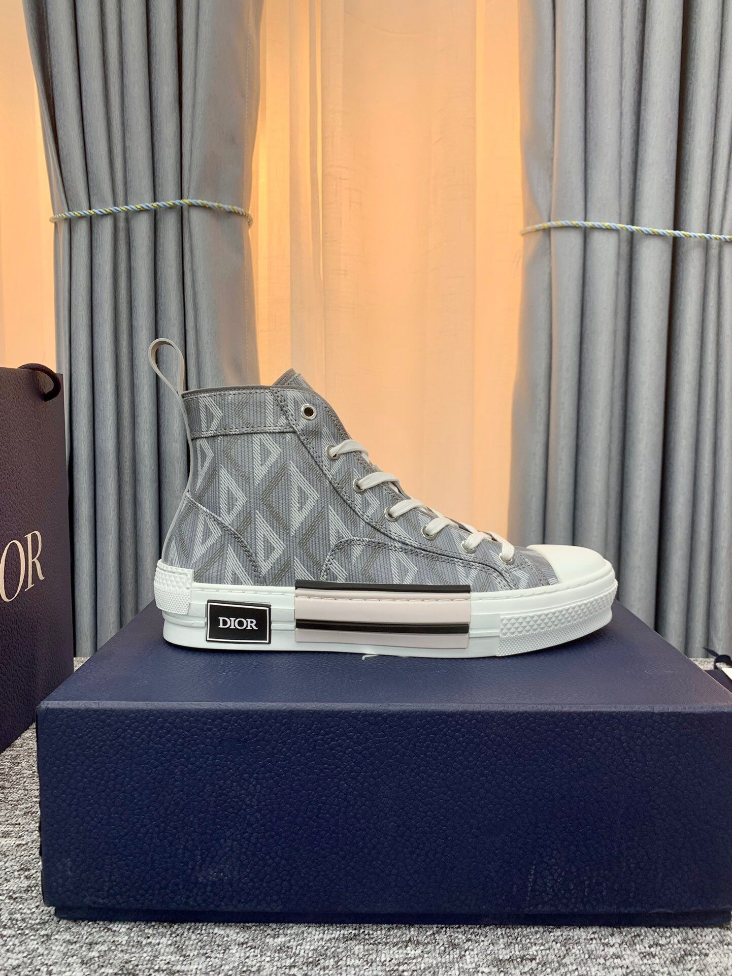 d*0r b23 high top gray cd Di*m*nd