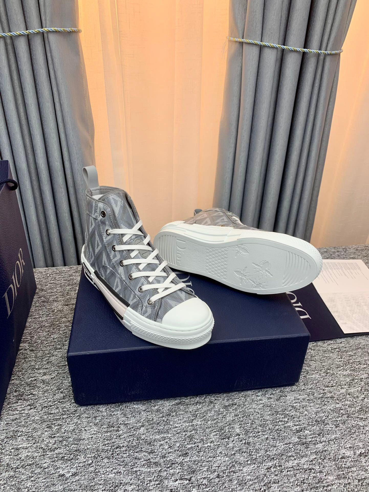 d*0r b23 high top gray cd Di*m*nd