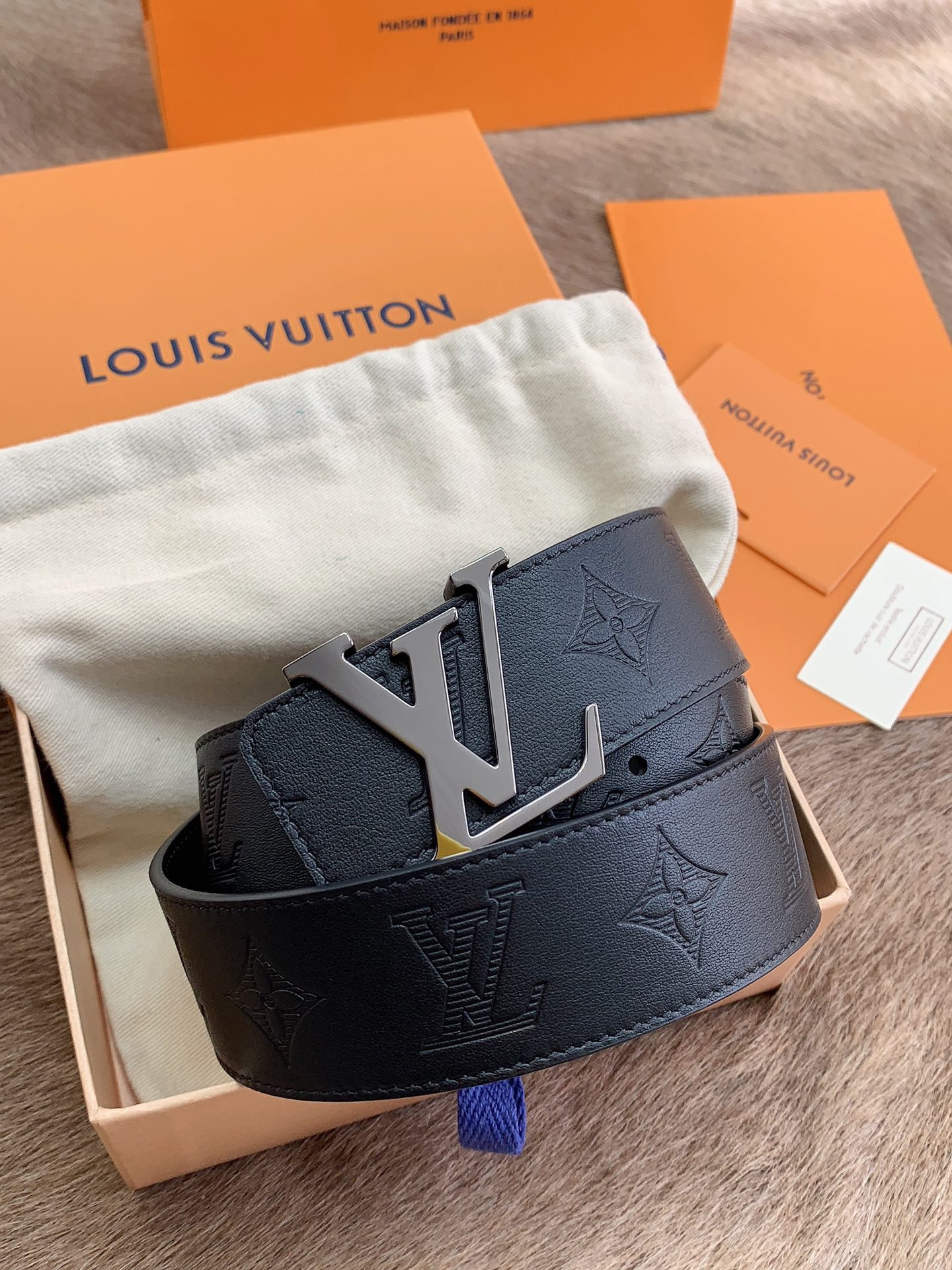 LV L0*is V*t0n 40MM BELT