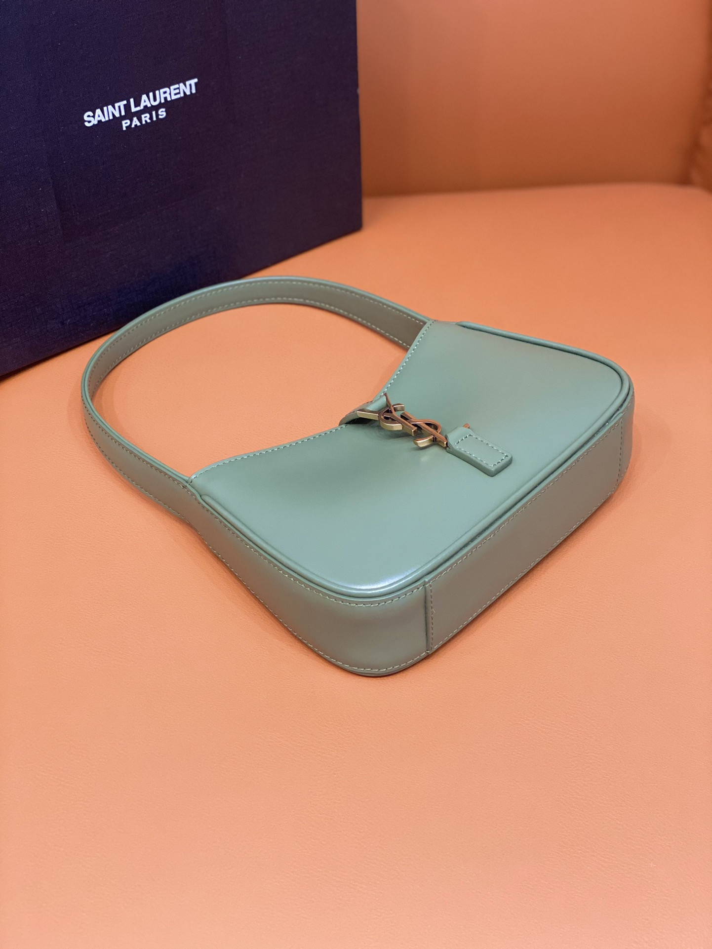 Y*L MINI LE 5 À 7 IN SMOOTH LEATHER 1 19 X 11.5 X 4.5 CM