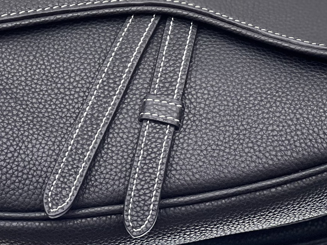 D*0r Saddle Bag Black Grained Calfskin 26 x 19 x 4.5 cm