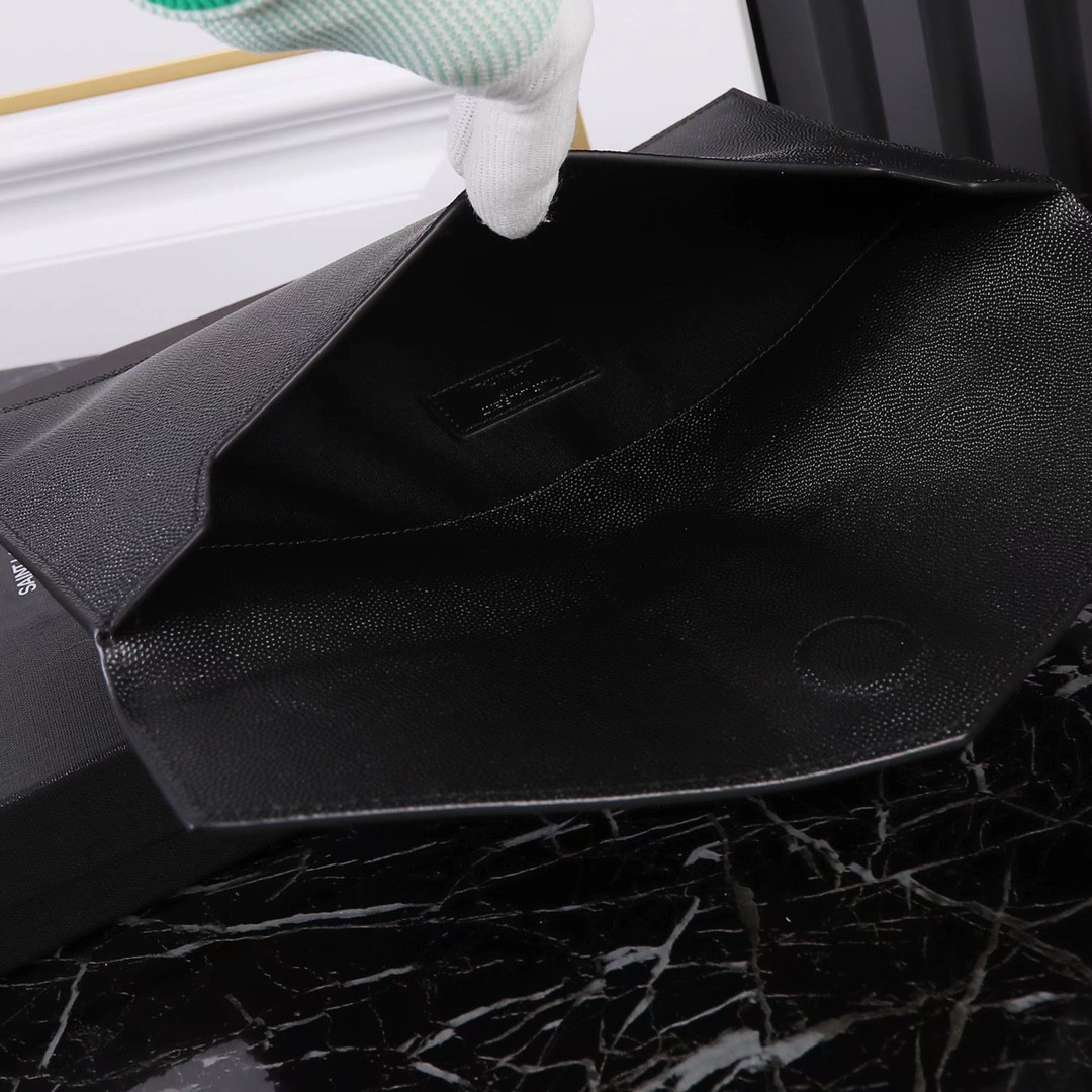 Y*L UPTOWN POUCH IN GRAIN DE POUDRE EMBOSSED LEATHER BLACK 10.6 X 6.2 X 0.7 INCHES