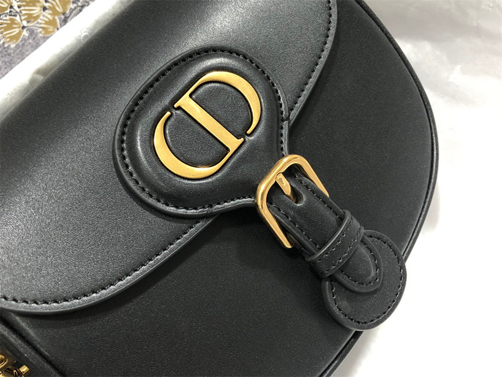MEDIUM D*0r BOBBY BAG Black Box Calfskin